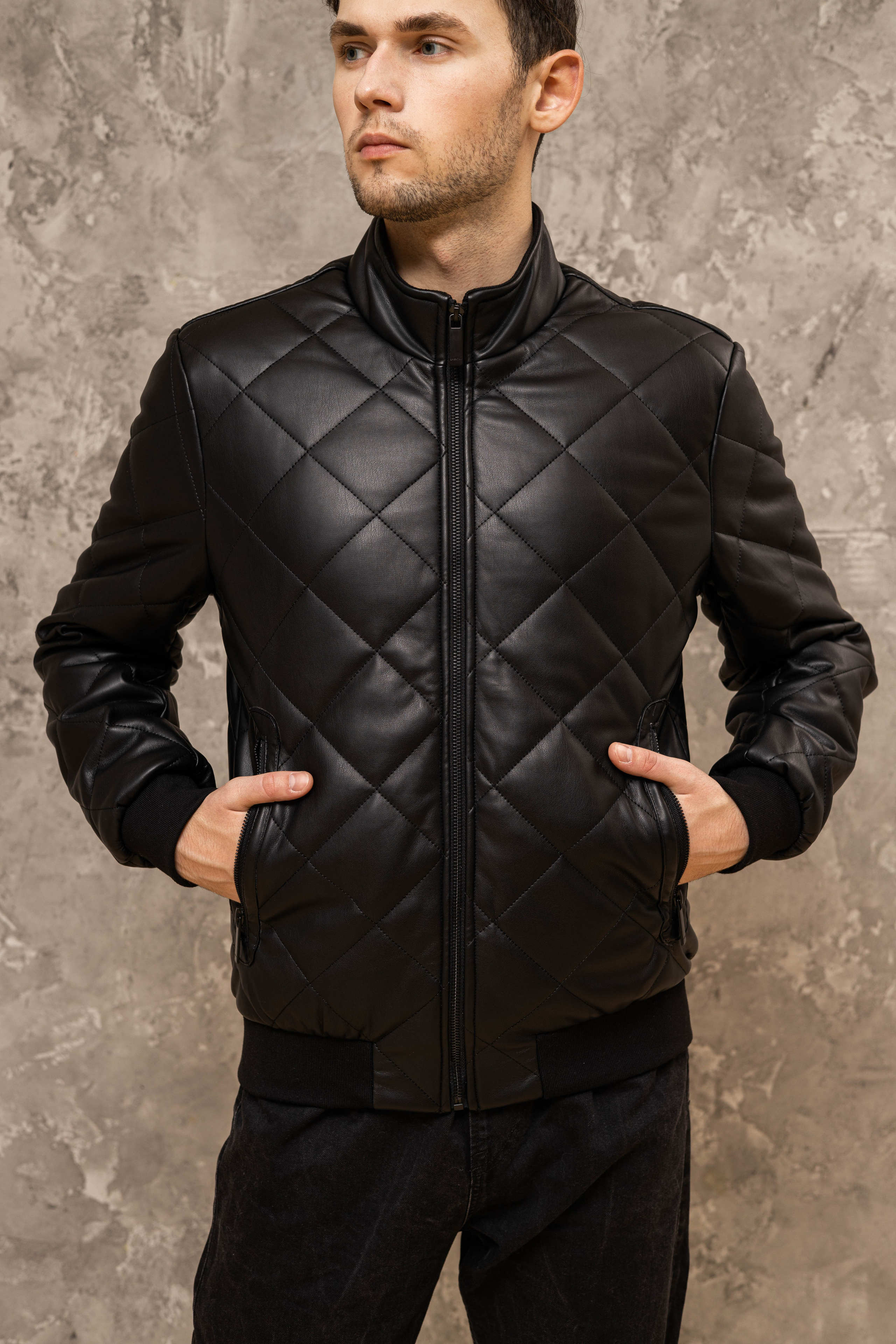 Портфолио. Фото мужской одежды для маркетплейсов | Sale Easy