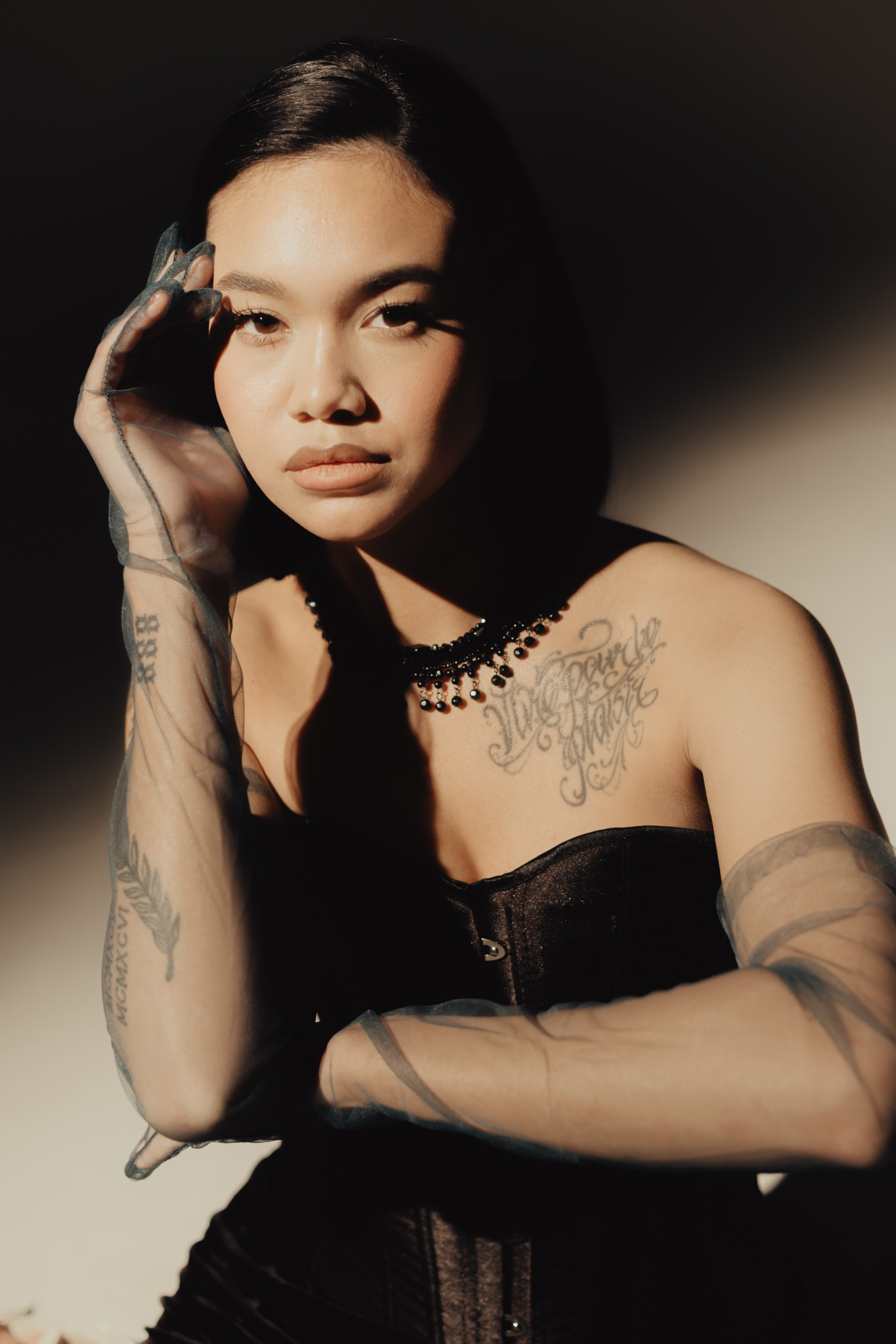 Модель для предметной съемки Валерия Ж. С.-Пб| Sale Easy