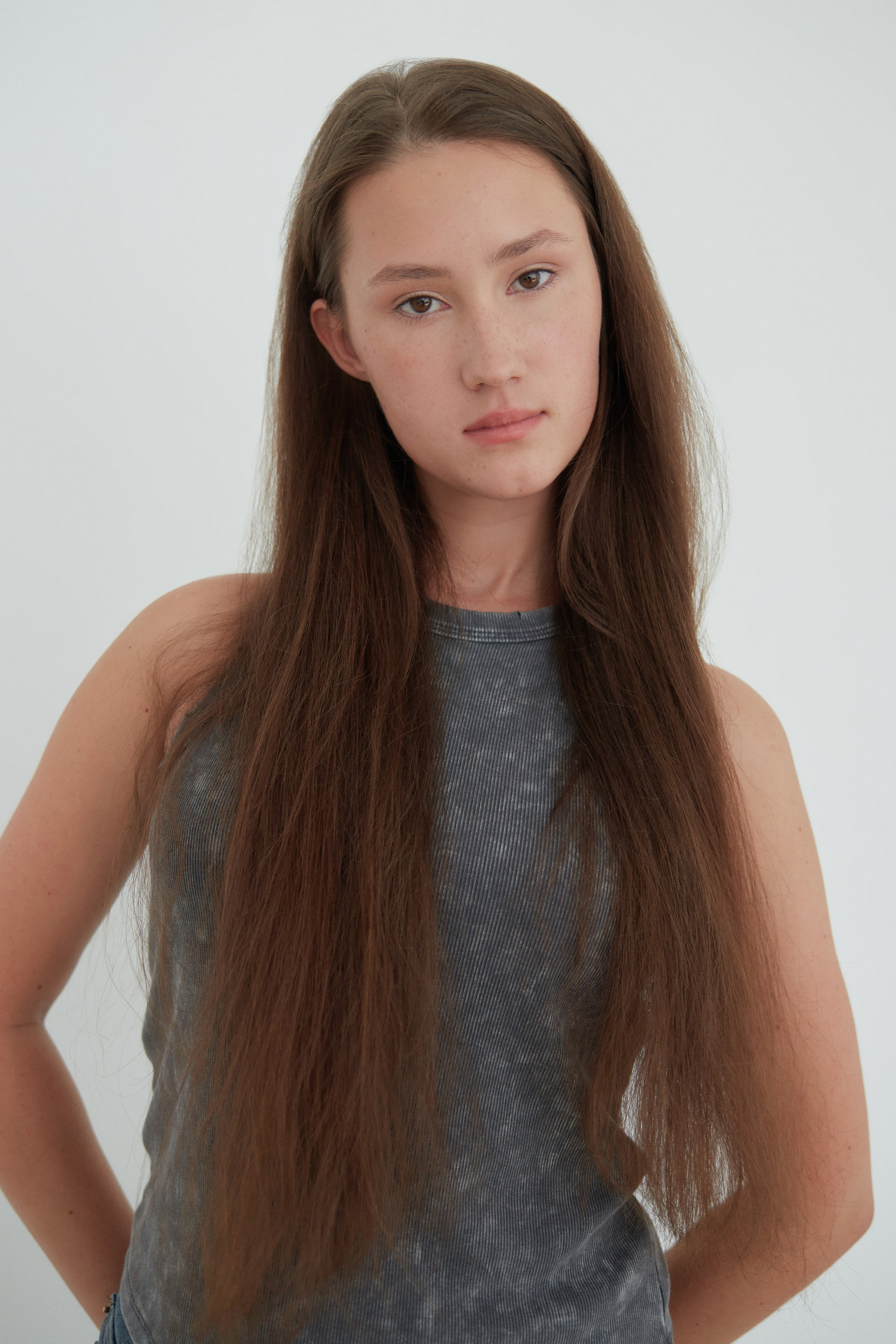 Модель для предметной съемки Владлена С.-Пб| Sale Easy