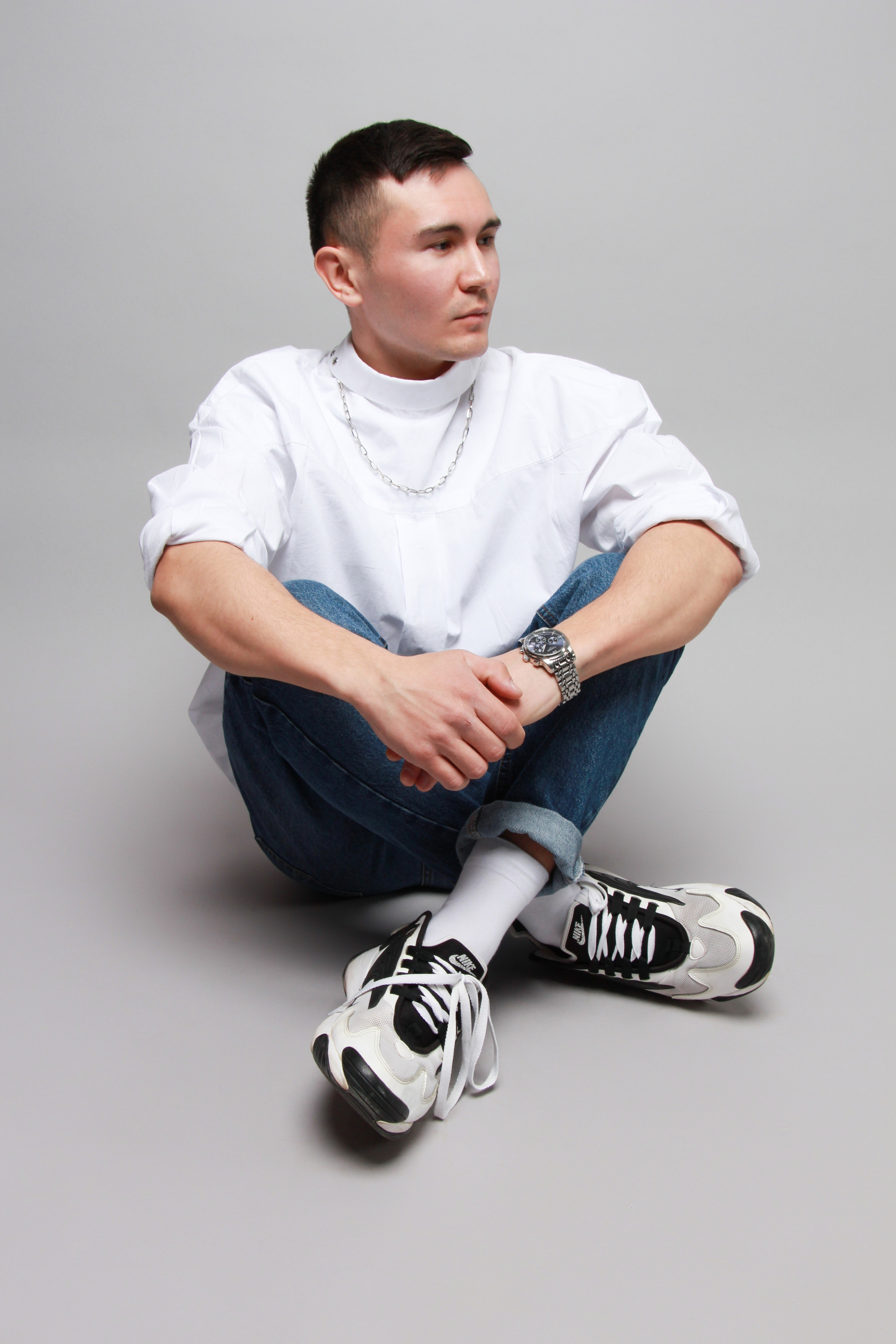 Модель для предметной съемки Айдар Новосибирск| Sale Easy