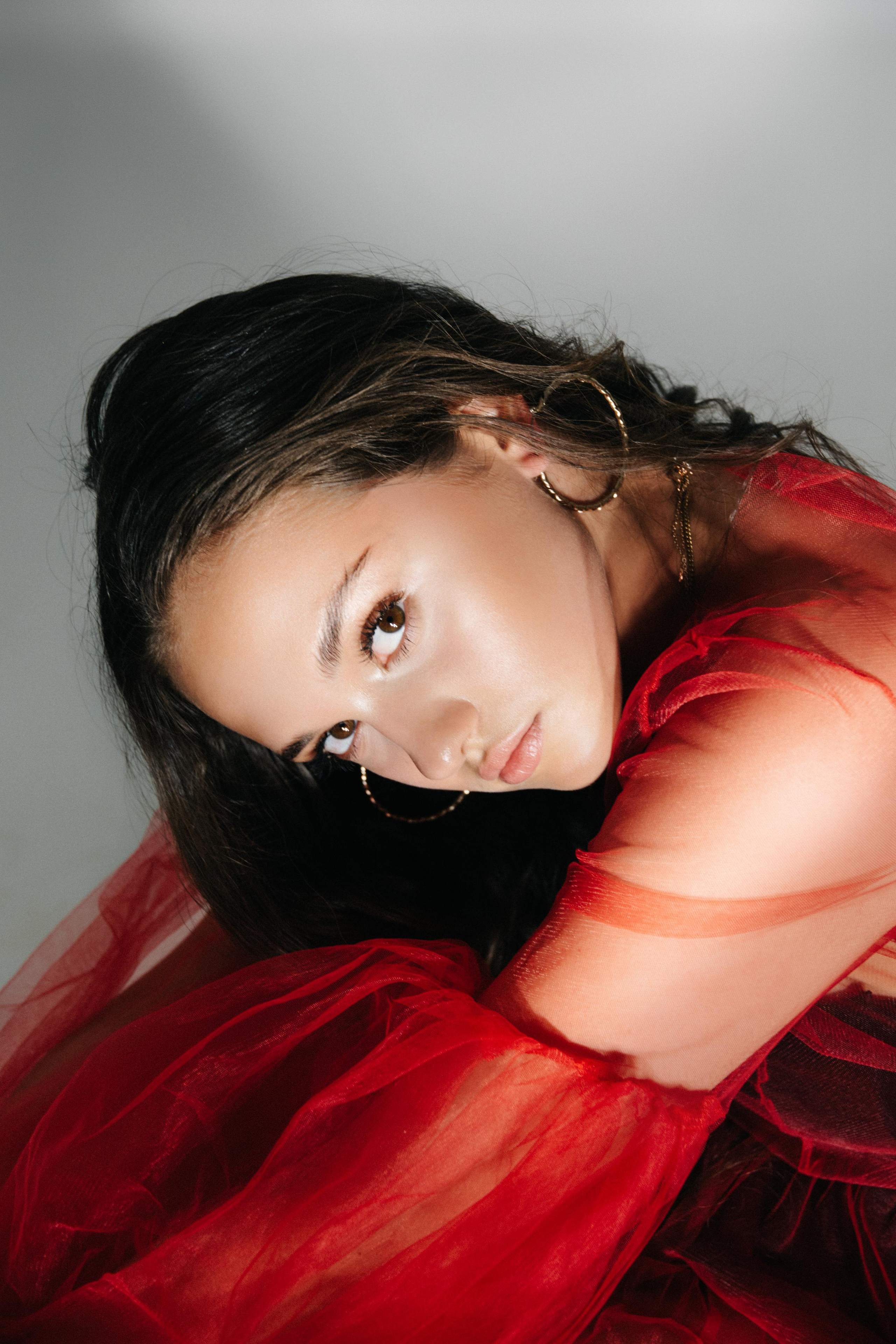 Модель plus size для предметной съемки Елизавета Е. Москва | Sale Easy