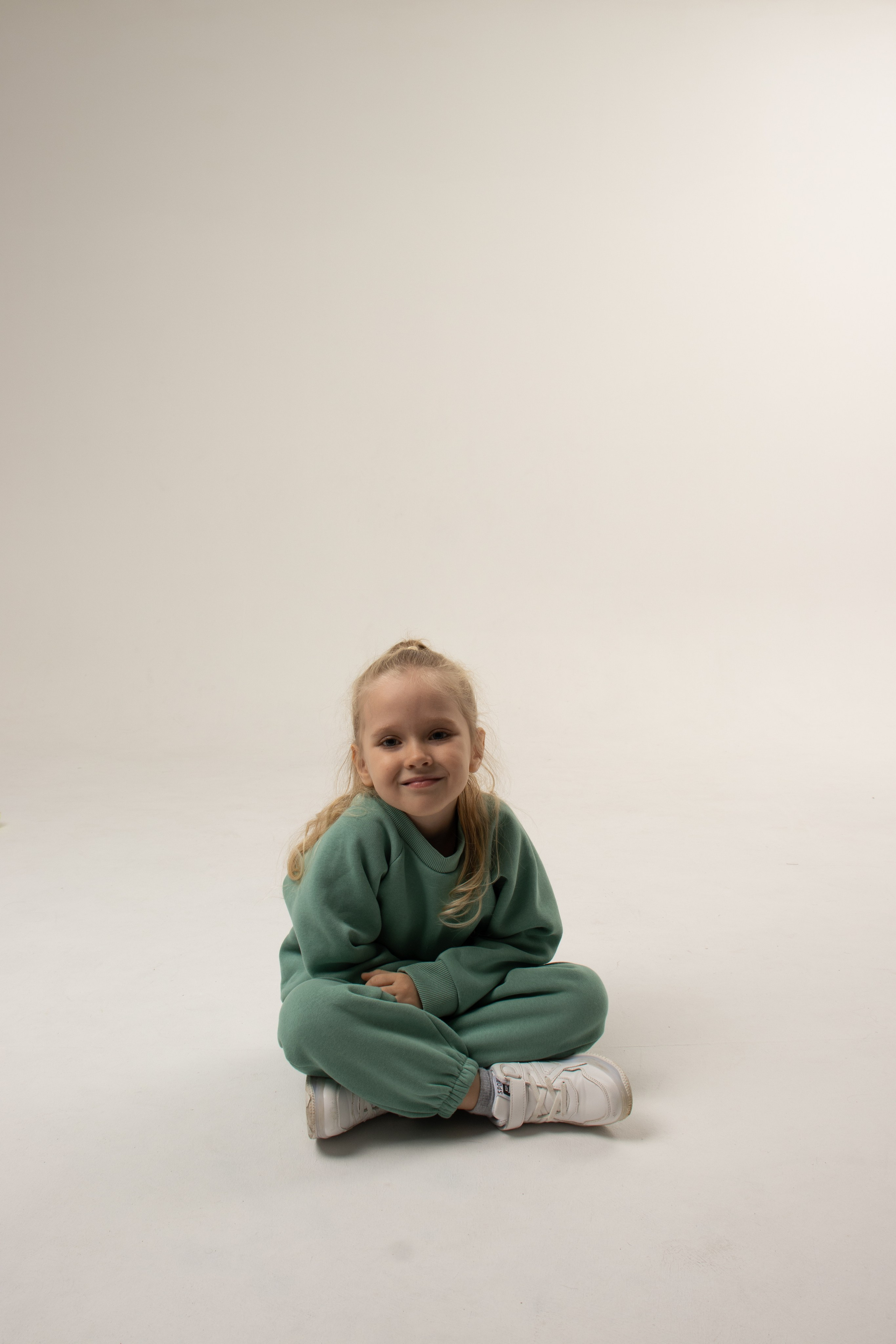 Модель для предметной съемки девочка Василиса В. С.-Пб| Sale Easy