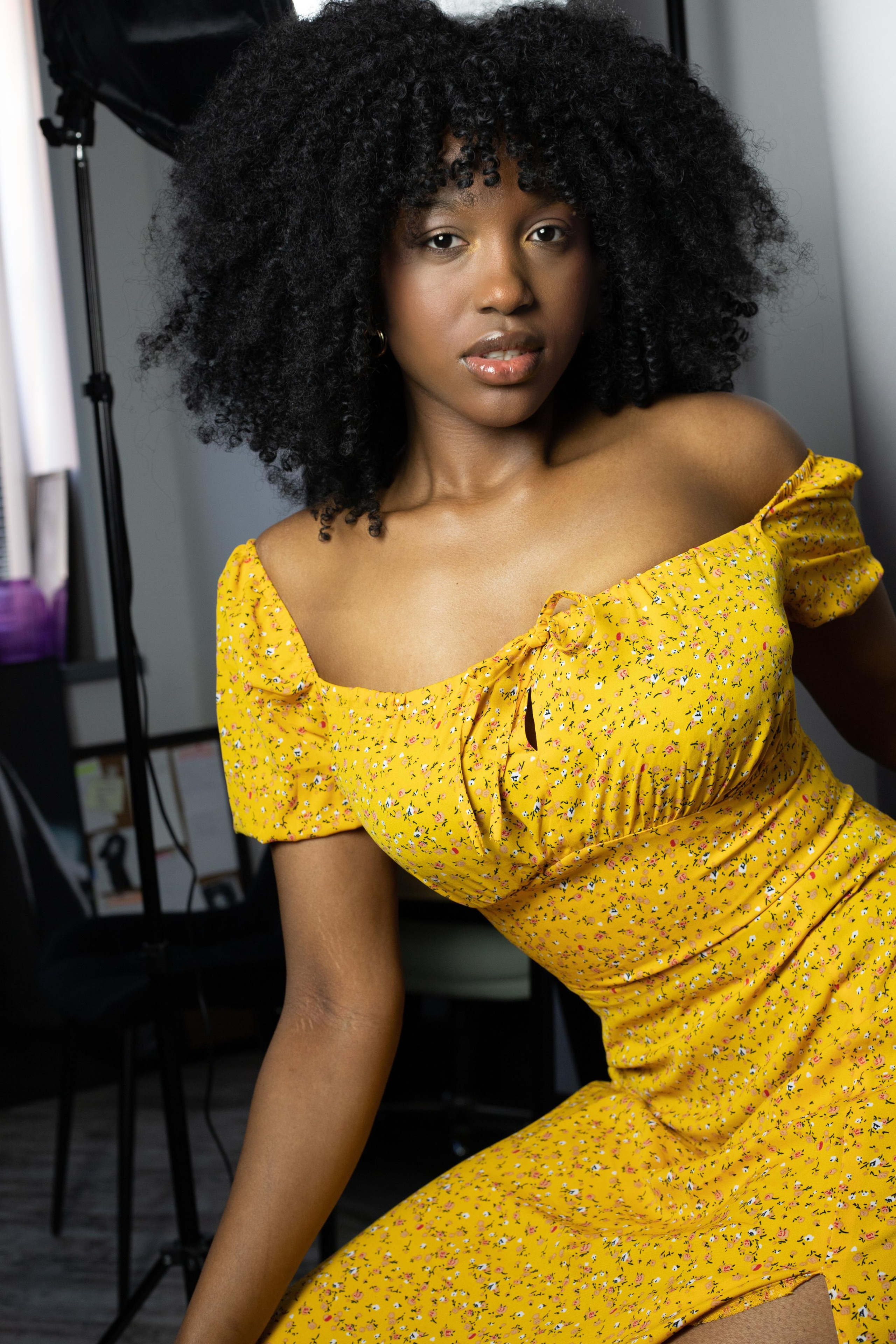 Модель для предметной съемки Дельфин Москва| Sale Easy