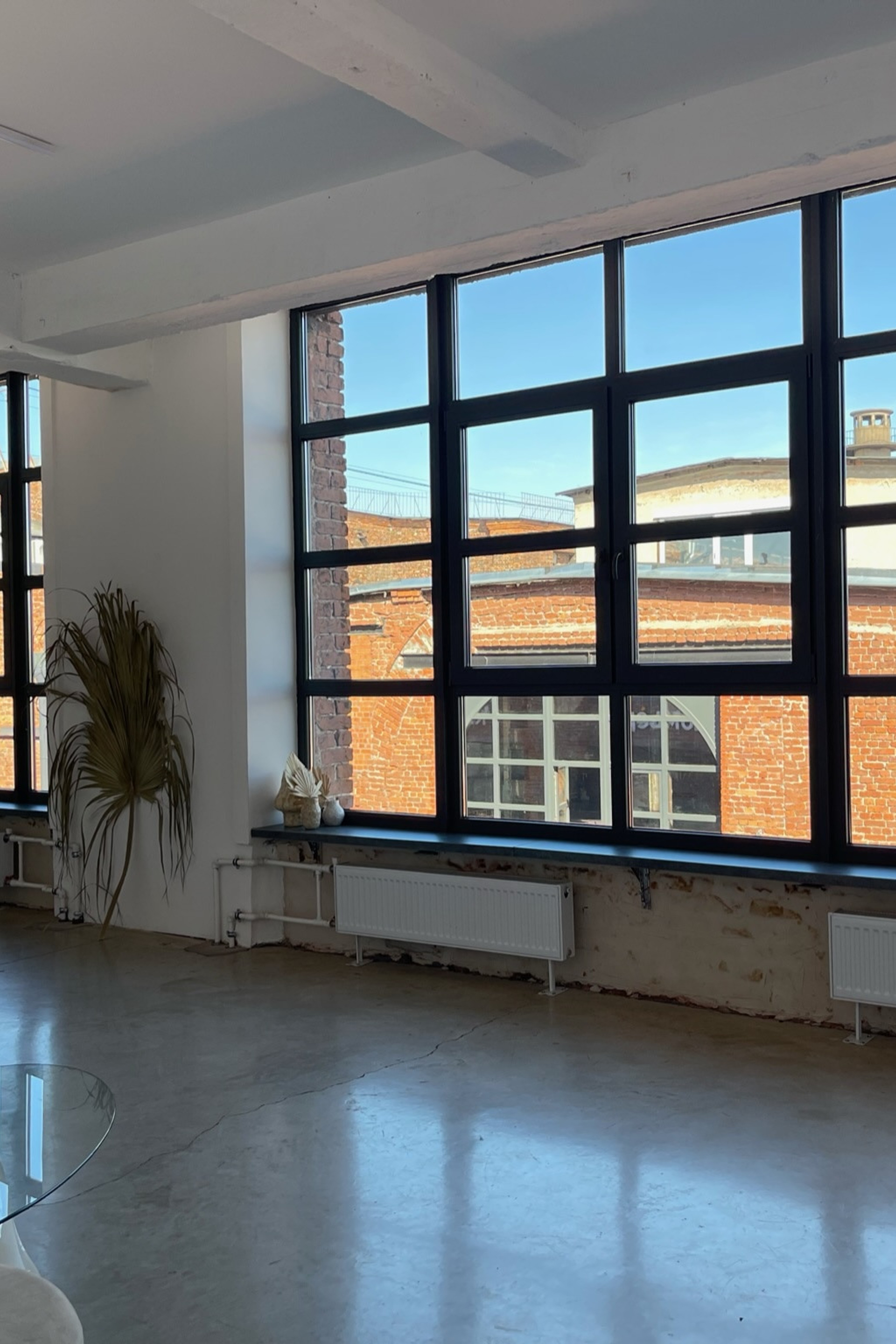 Студия UNITY STUDIO — зал Белый для предм. съемки С.-Пб|Sale Easy