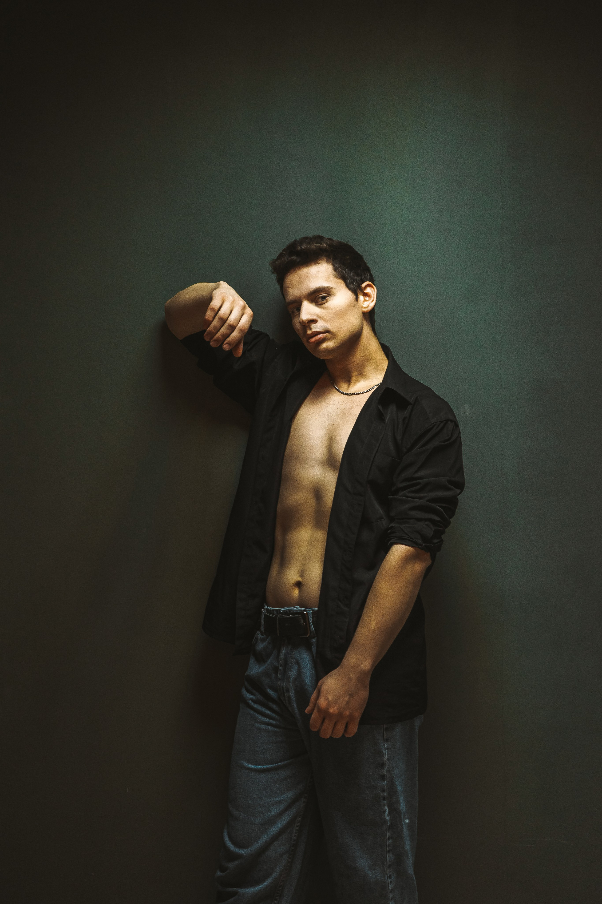 Модель для предметной съемки Александр О Казань| Sale Easy