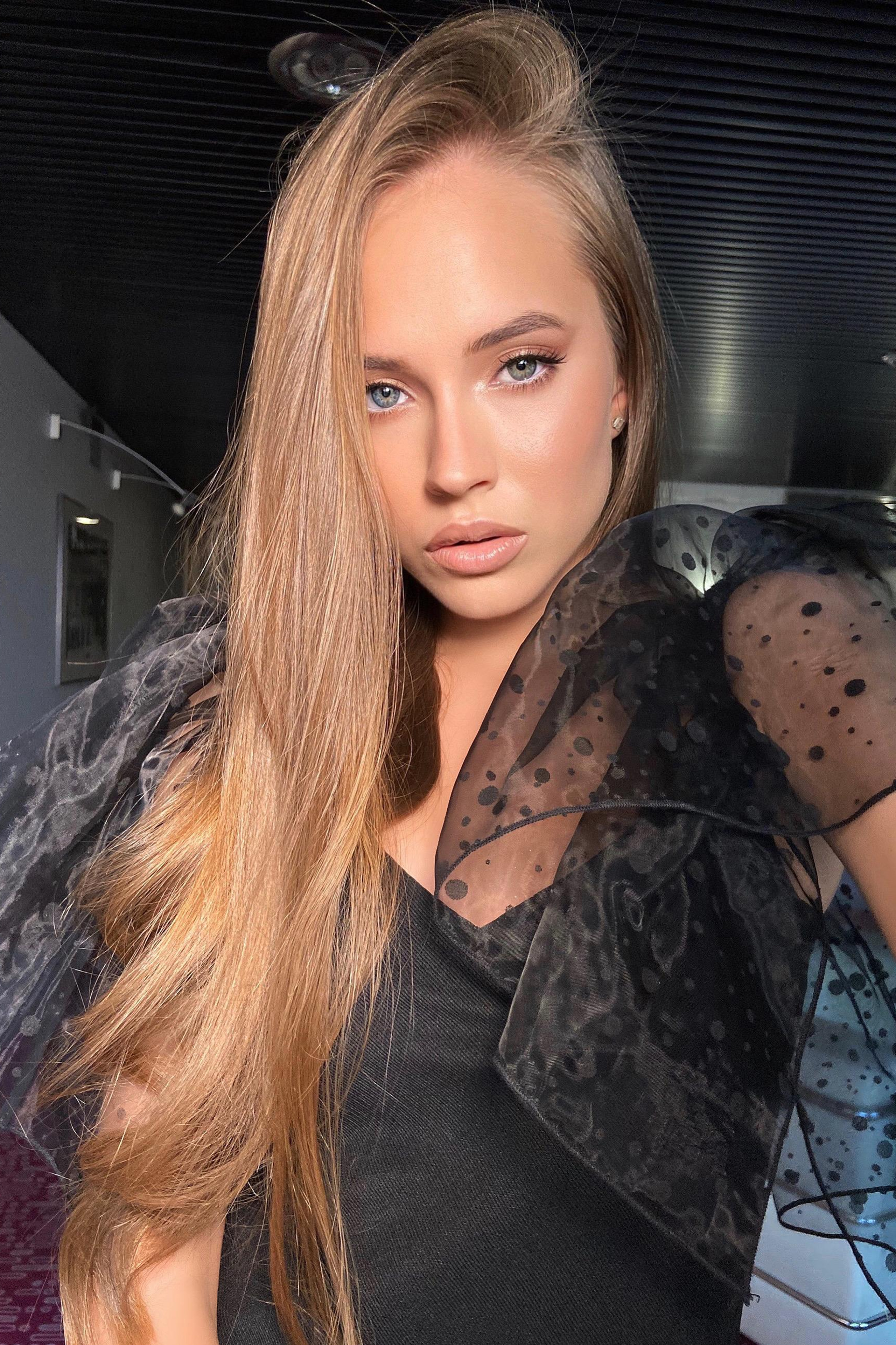 Модель для предметной съемки Мария Е. Москва| Sale Easy