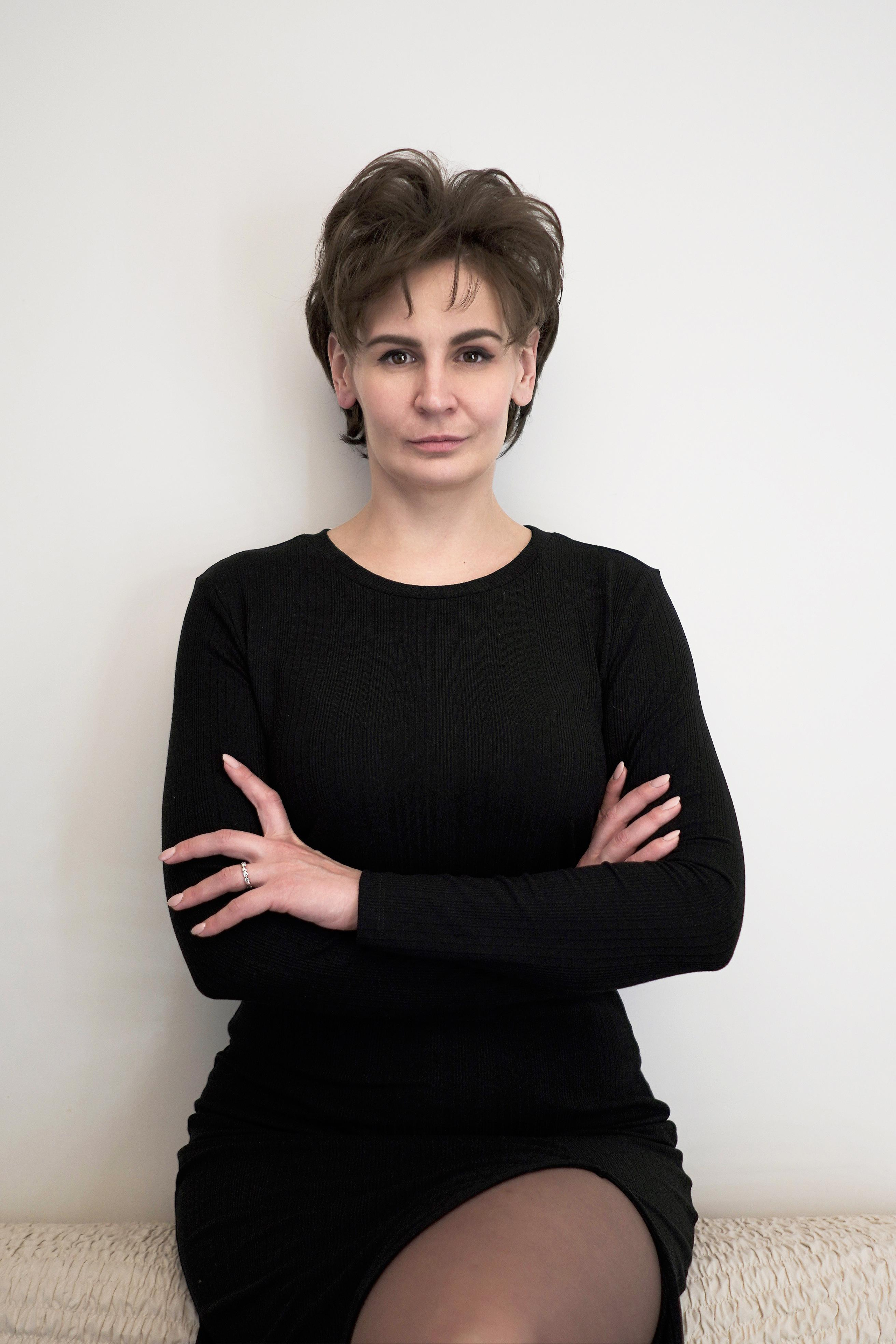 Модель для предметной съемки Вера Новосибирск| Sale Easy