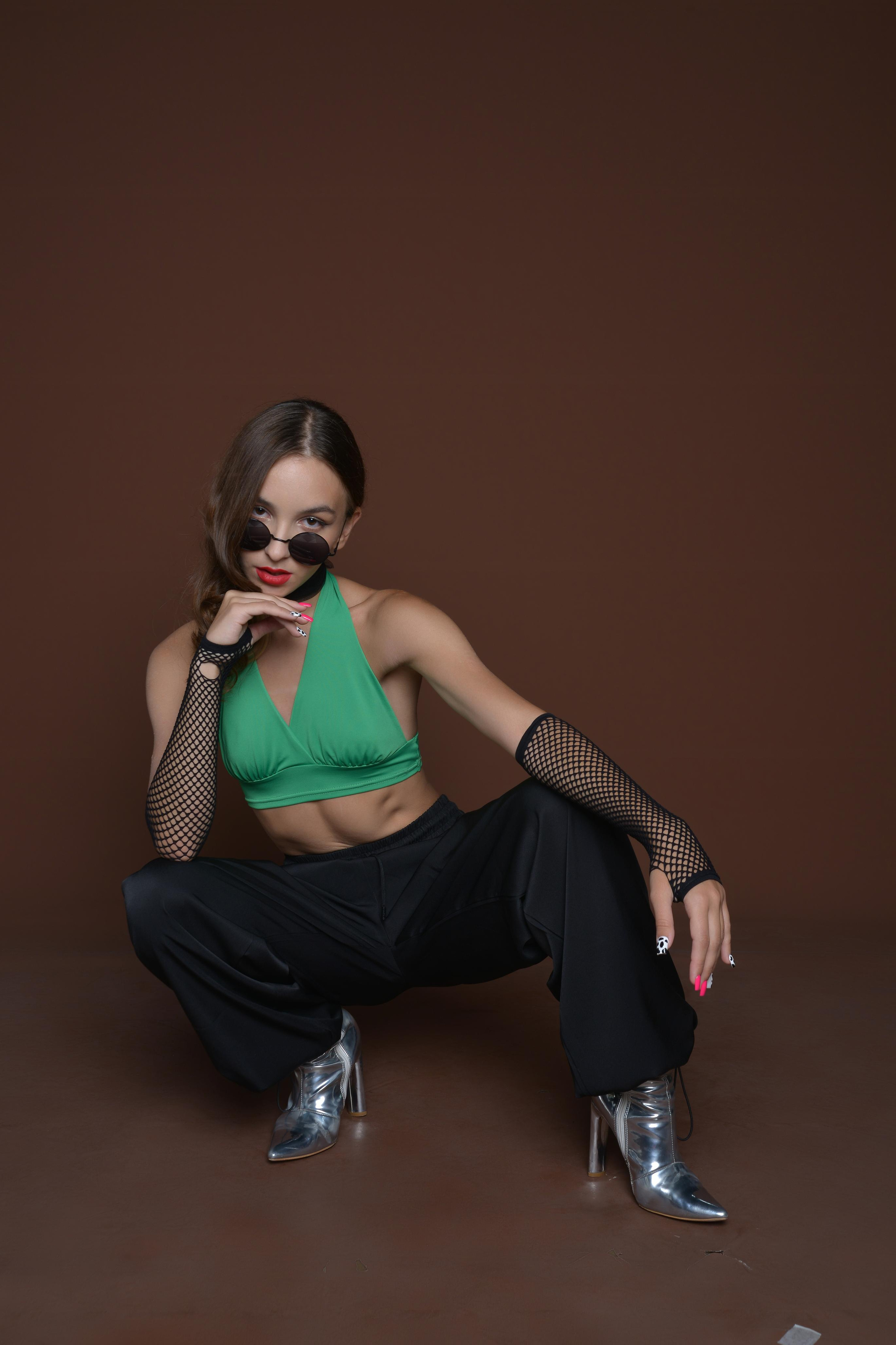 Модель для предметной съемки  Алина В Сочи| Sale Easy