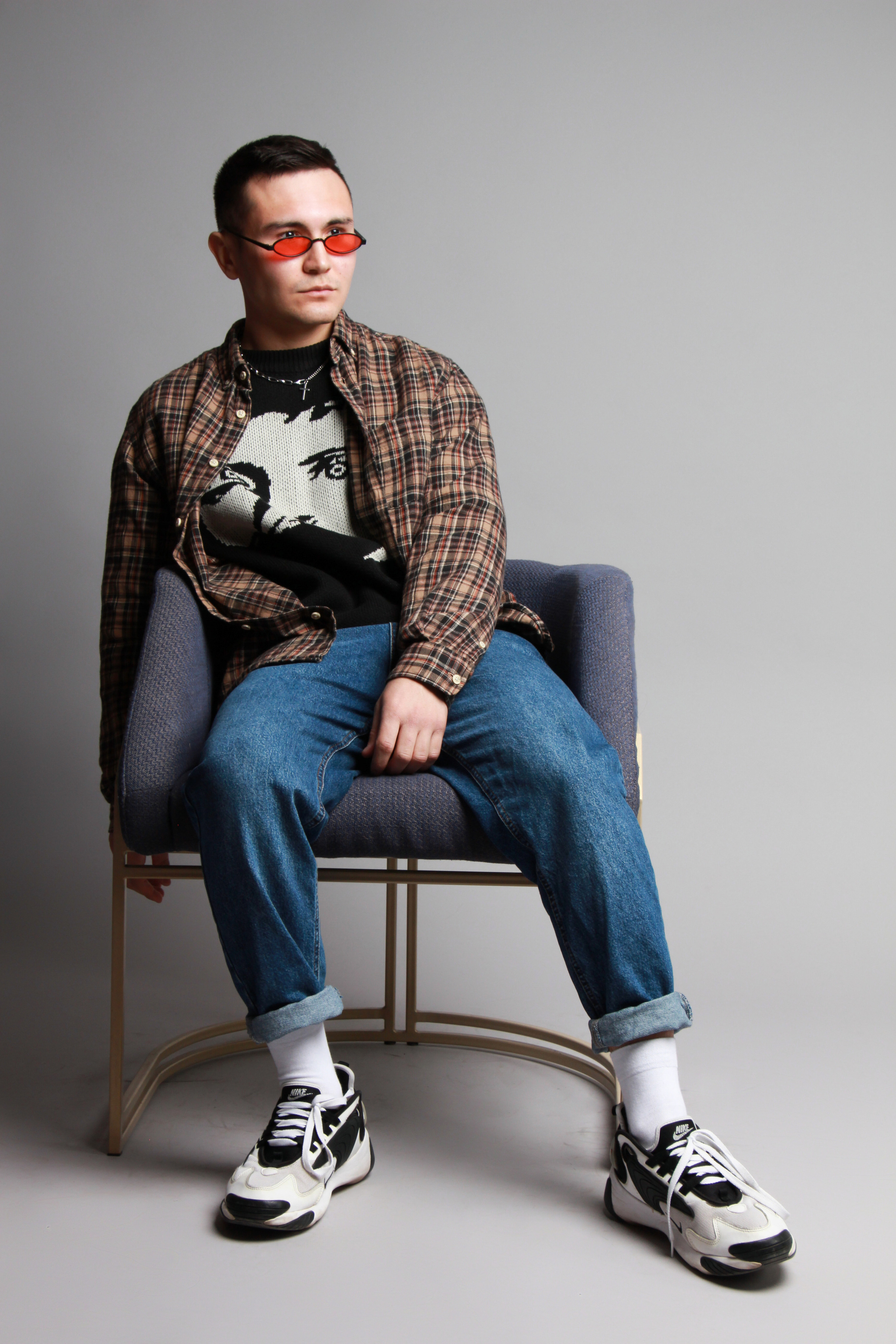 Модель для предметной съемки Айдар Новосибирск| Sale Easy