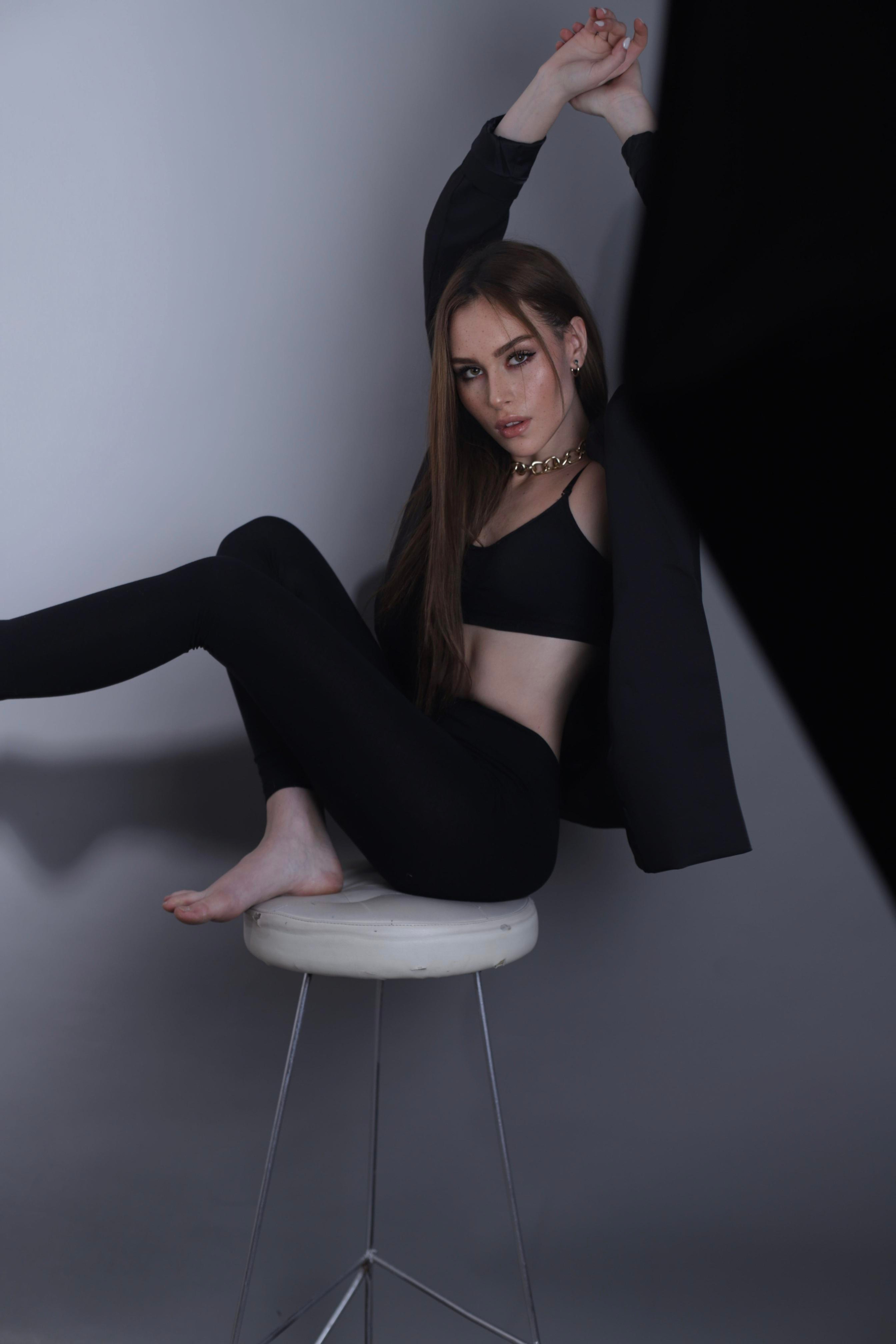 Модель для предметной съемки красотка Виктория В.Москва| Sale Easy