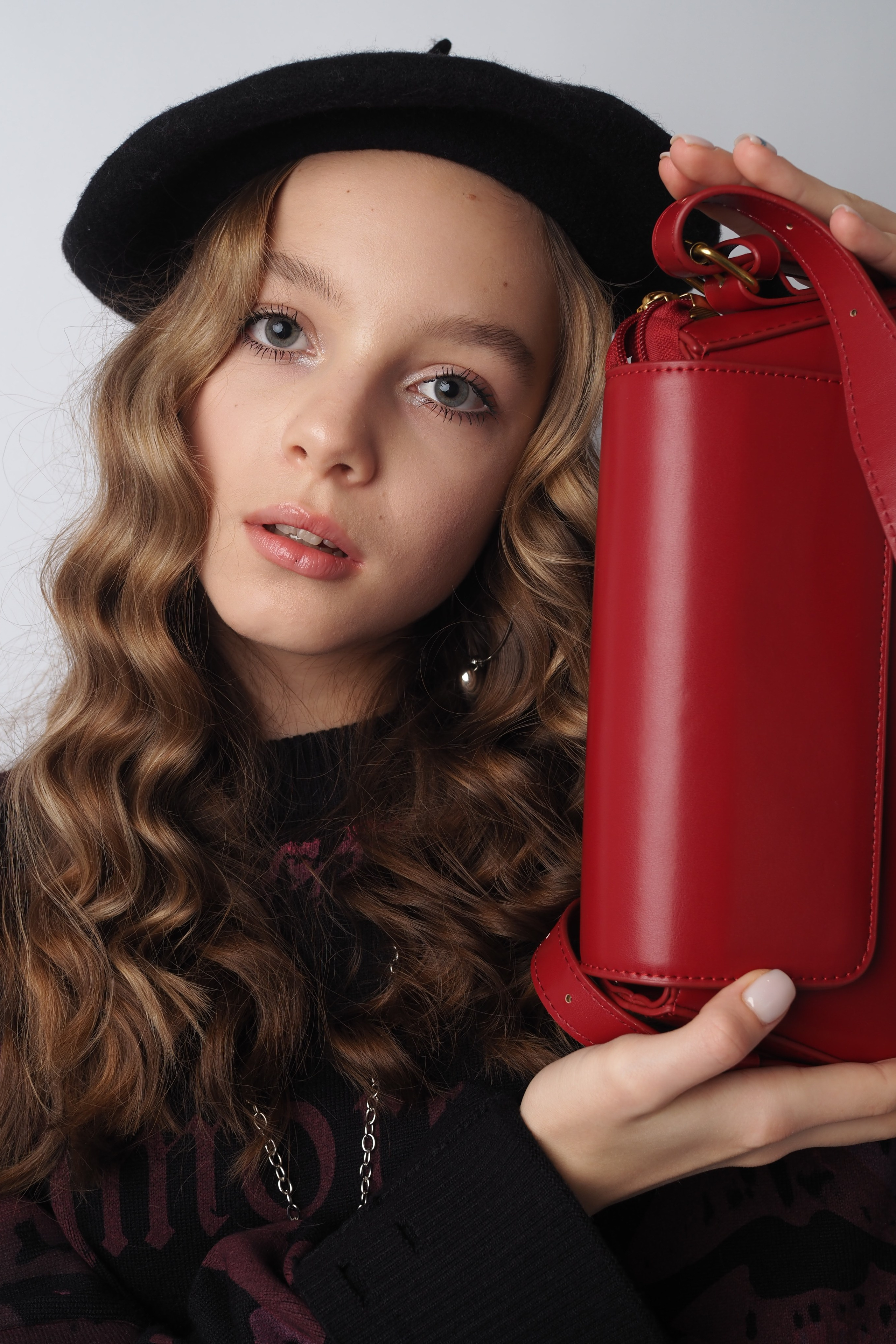 Модель для предметной съемки Дарья id 25 744 Н.Н.| Sale Easy