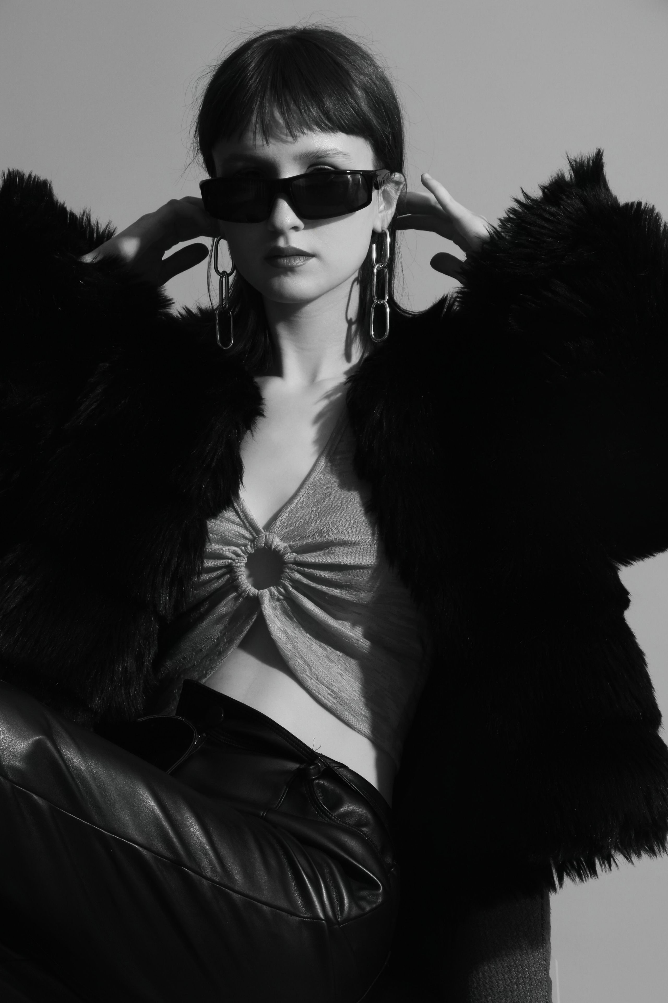 Модель для предметной съемки Елизавета В Новосибирск| Sale Easy