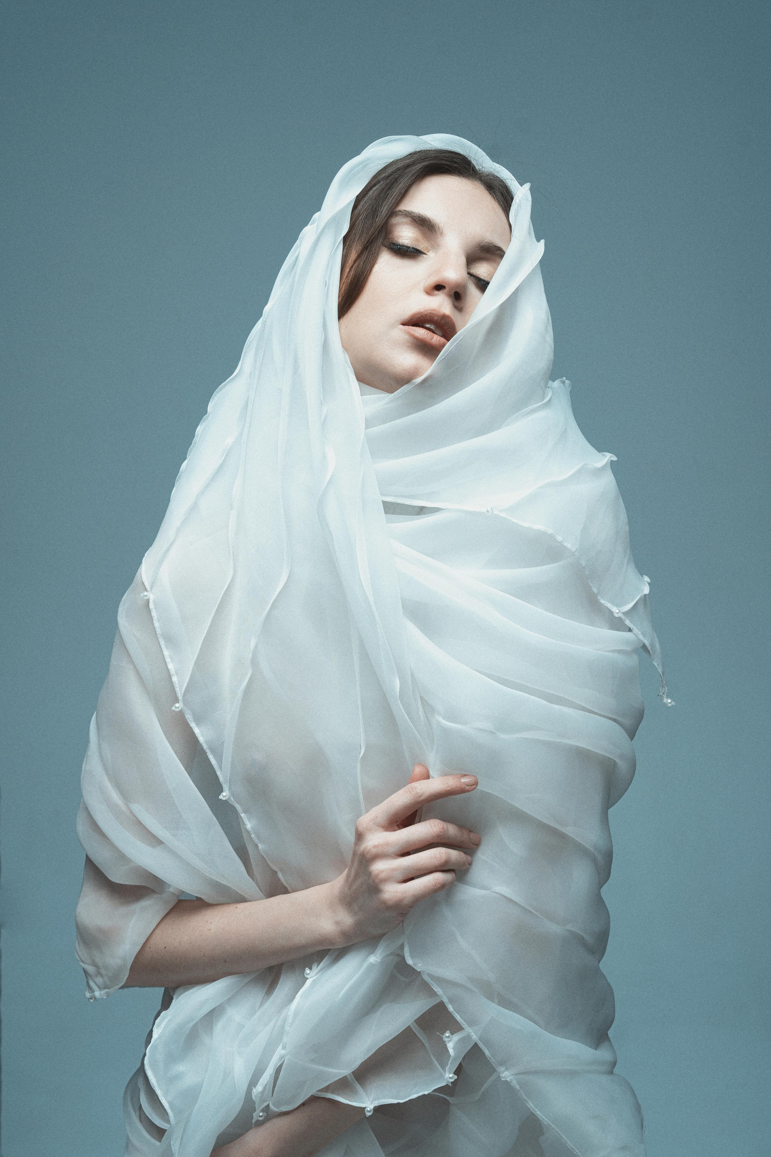 Модель для предметной съемки Евгения Б С-Петербург | Sale Easy