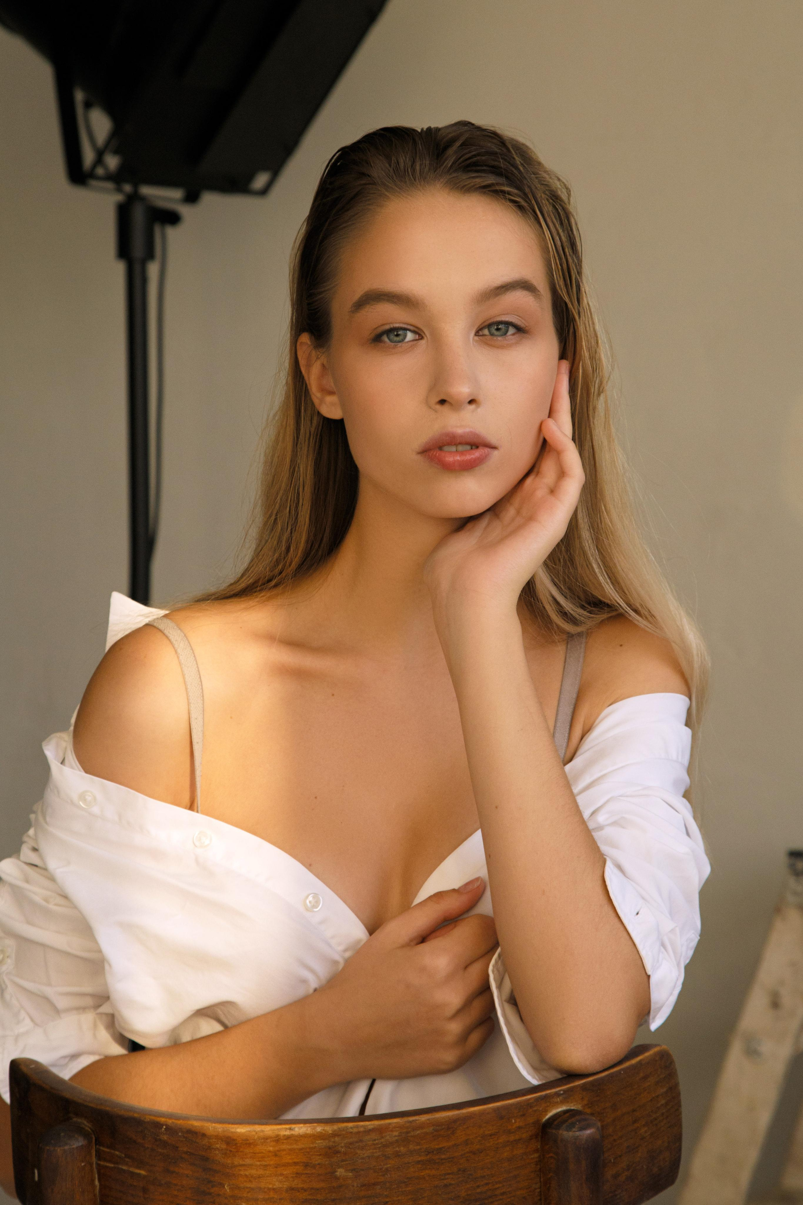 Модель для предметной съемки Яна Г. Москва| Sale Easy