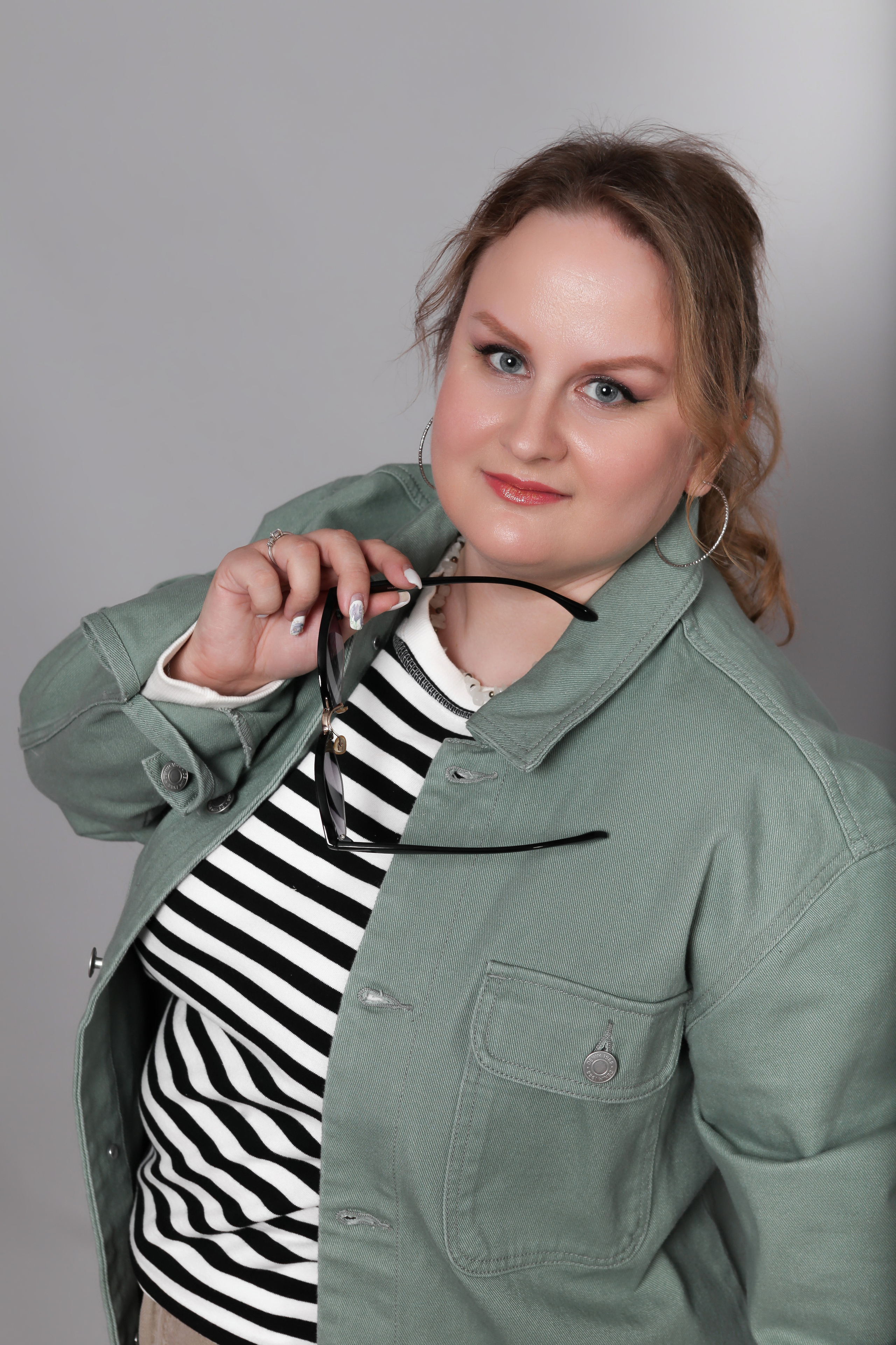 Модель plus size  для предметной съемки Света Б.  Новосибирск|Sale Eas