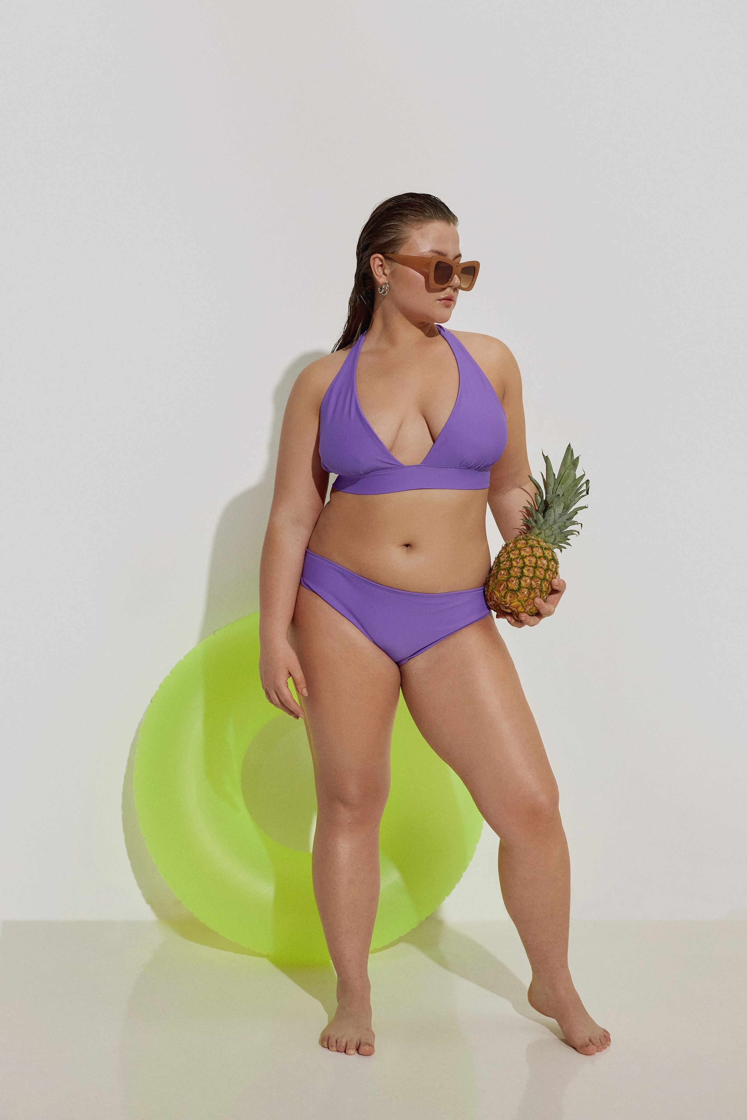 Модель plus size для предметной съемки Регина Б. Москва | Sale Easy