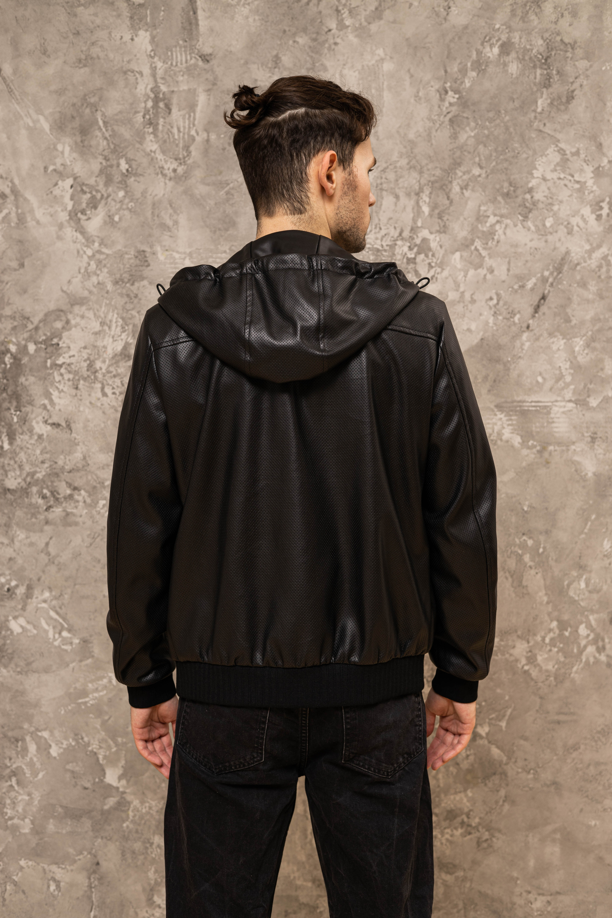 Портфолио. Фото мужской одежды для маркетплейсов | Sale Easy