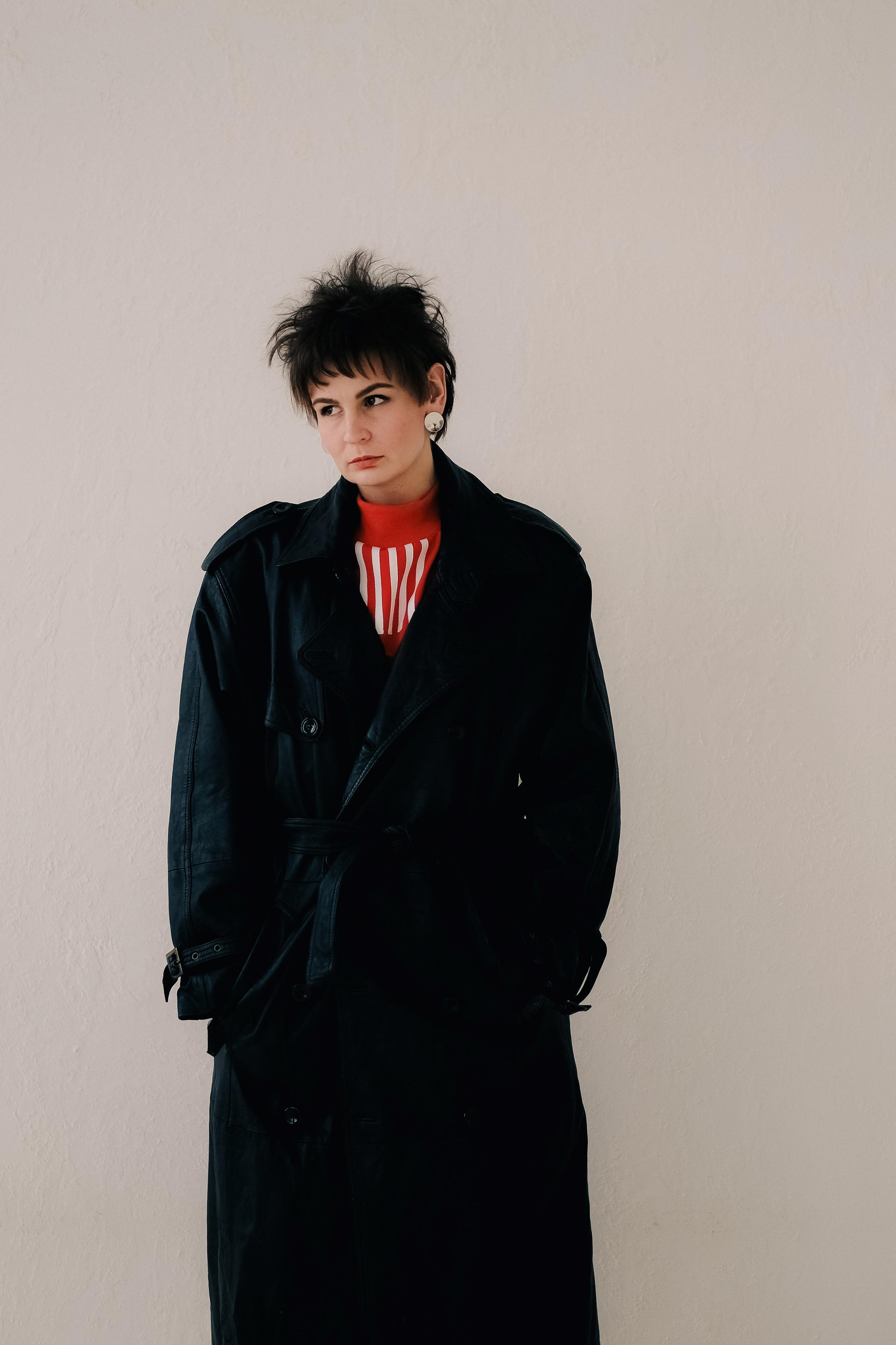 Модель для предметной съемки Вера Новосибирск| Sale Easy