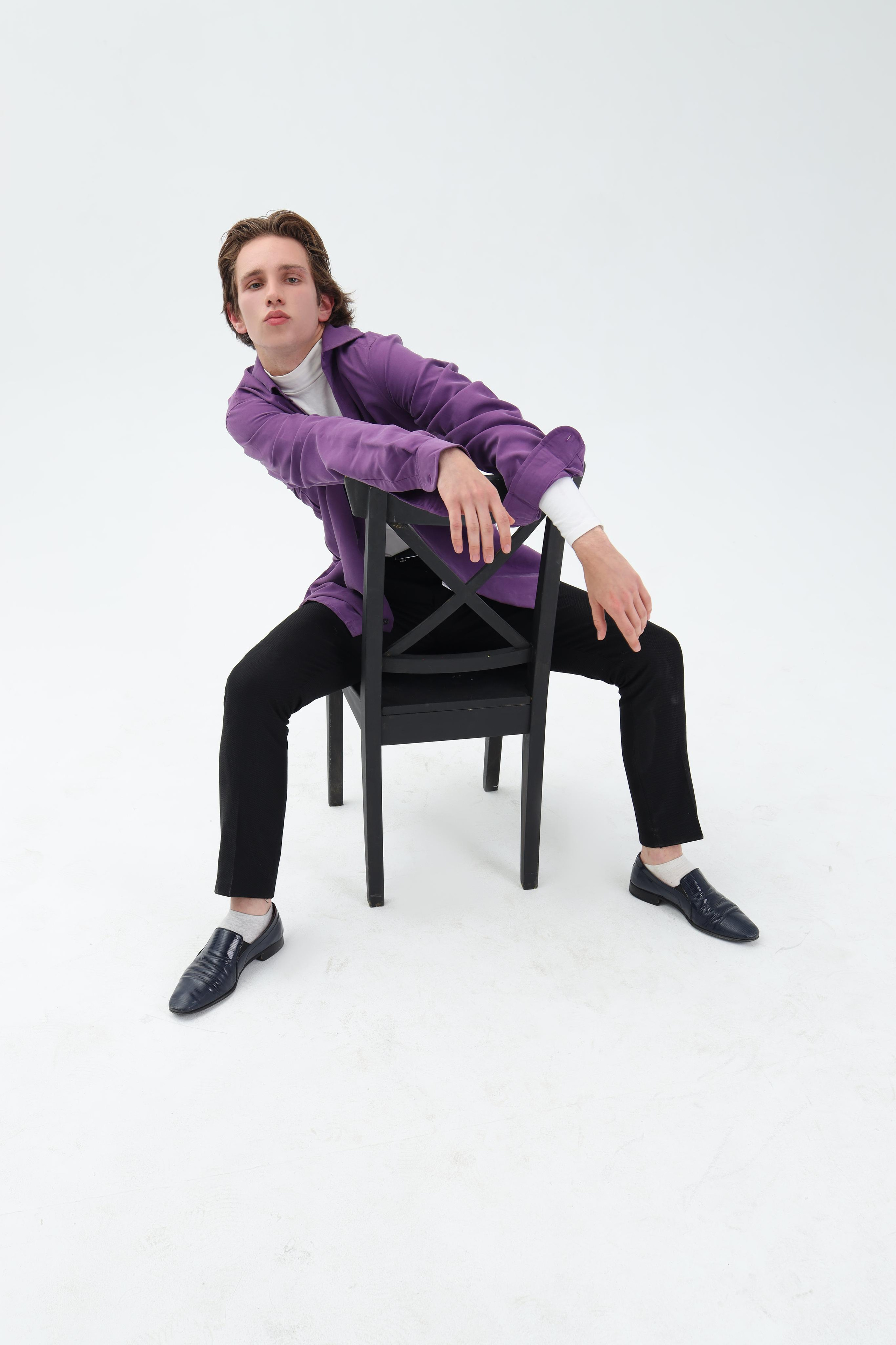 Модель для предметной съемки Виктор Москва | Sale Easy