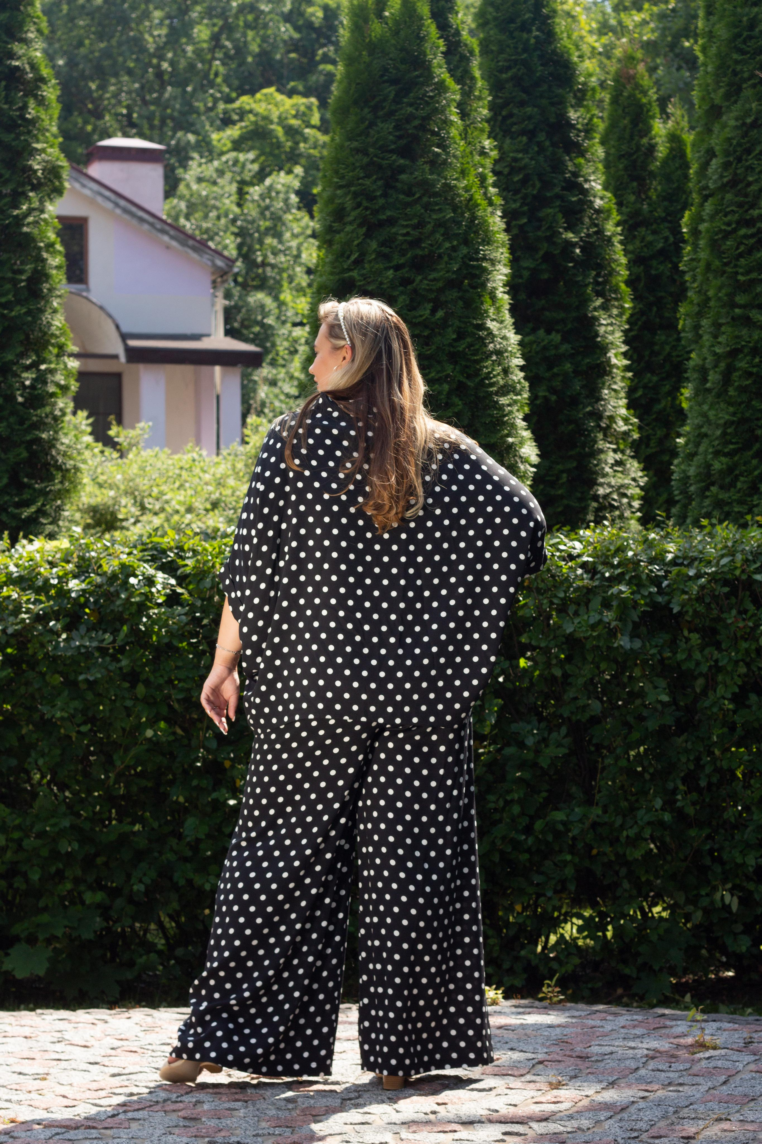 Модель plus size для съемок на маркетплейс Виктория У.Москва | Sale E