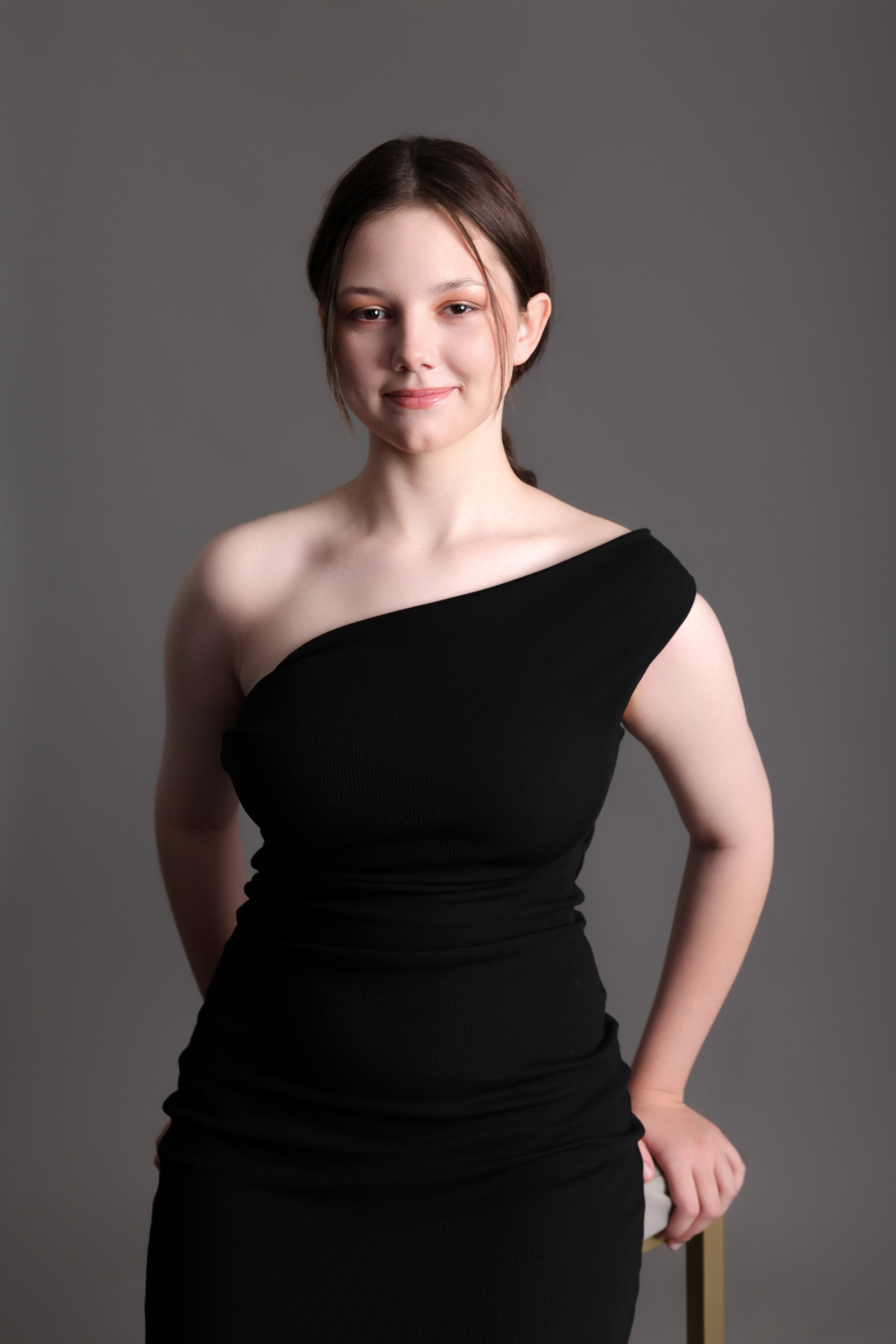 Модель для предметной съемки Виктория З Новосибирск| Sale Easy