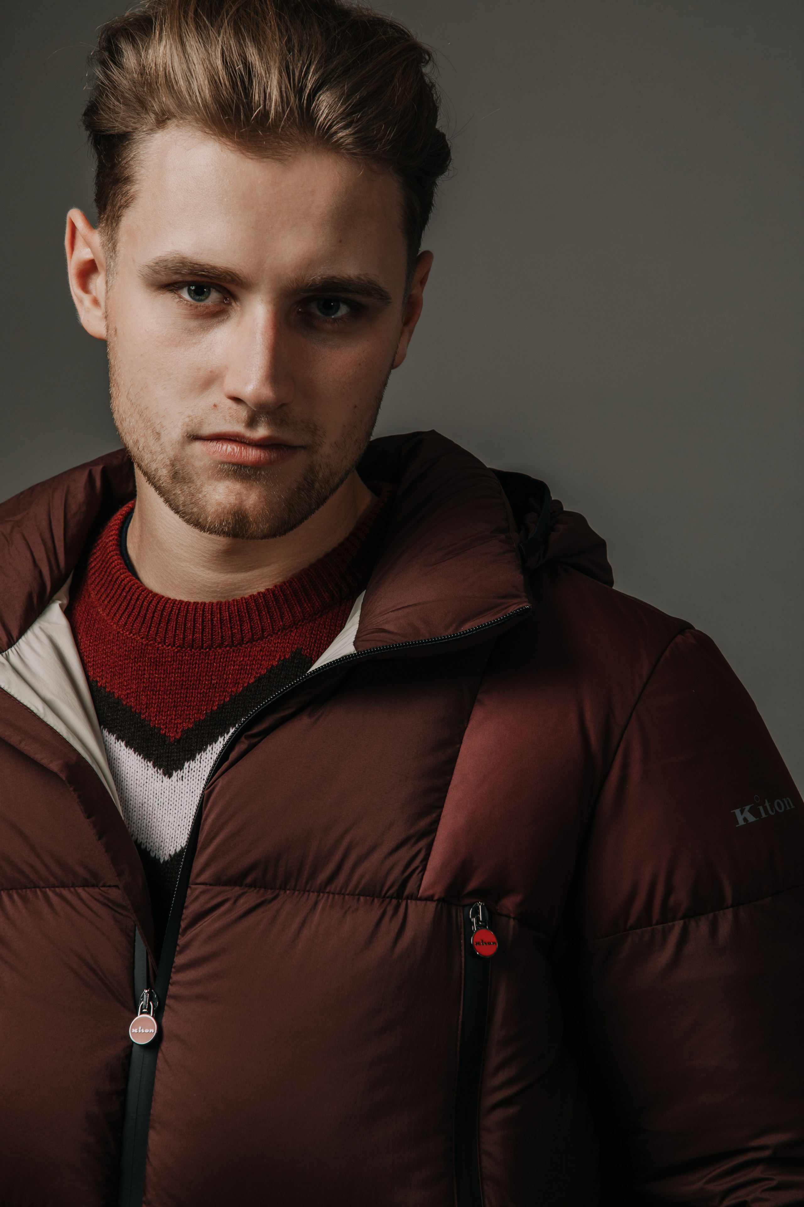 Модель для предметной съемки Игорь А Н.Новгород | Sale Easy