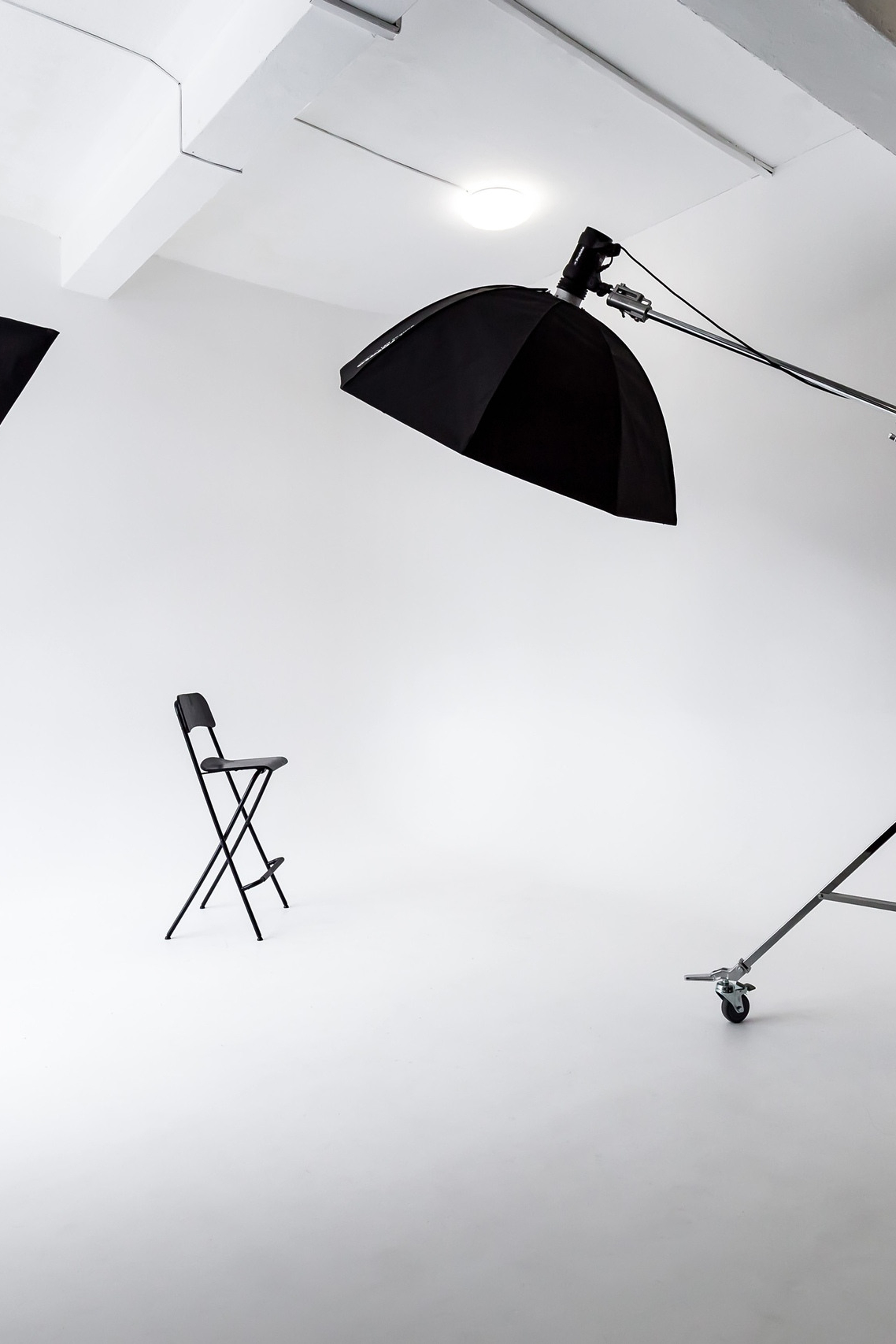 Студия DAILY STUDIO—зал Циклорама А для предм. съемки С.-Пб|Sale Easy