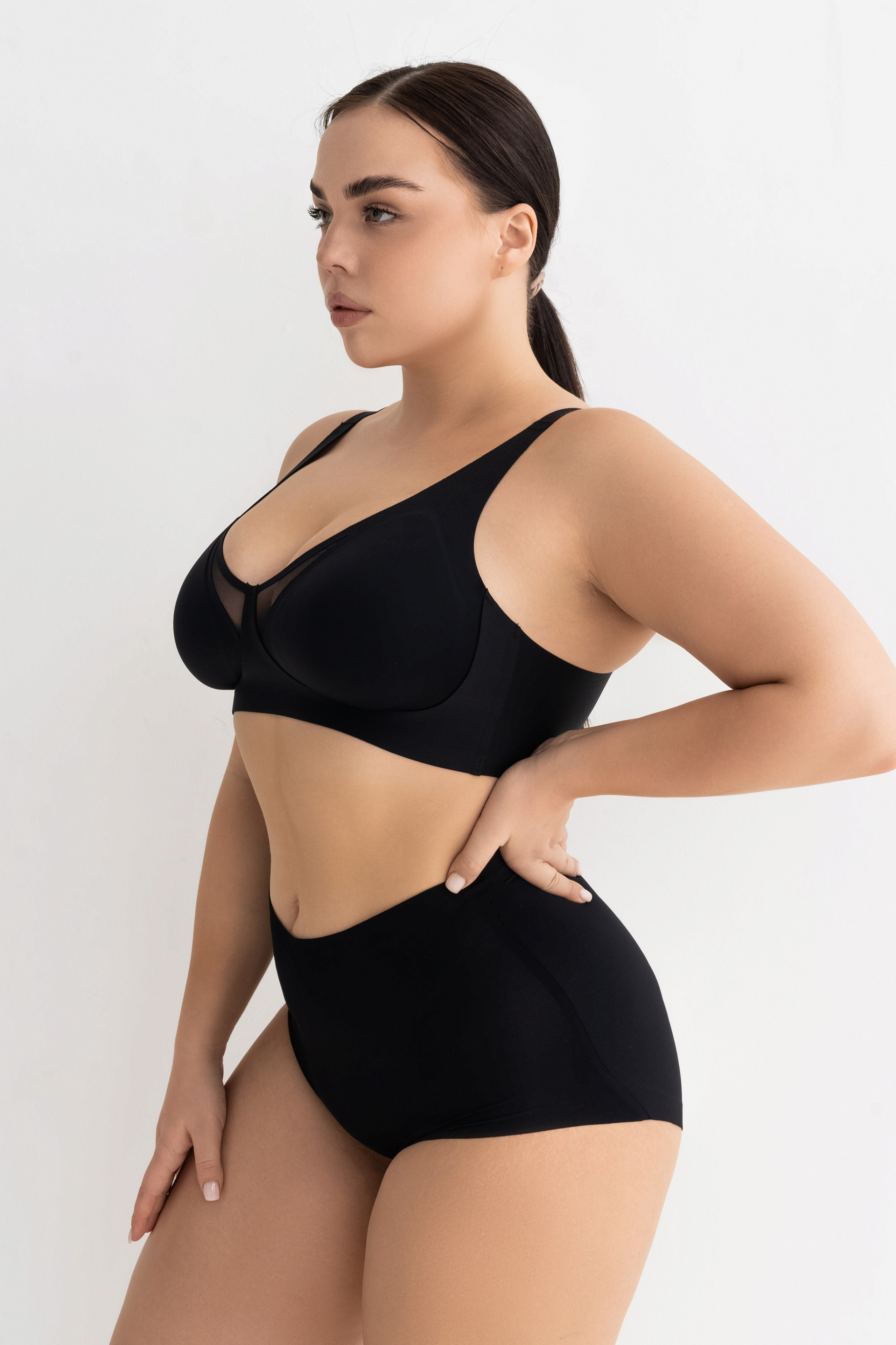 Модель plus size для предметной съемки Полина С-Петербург | Sale Easy