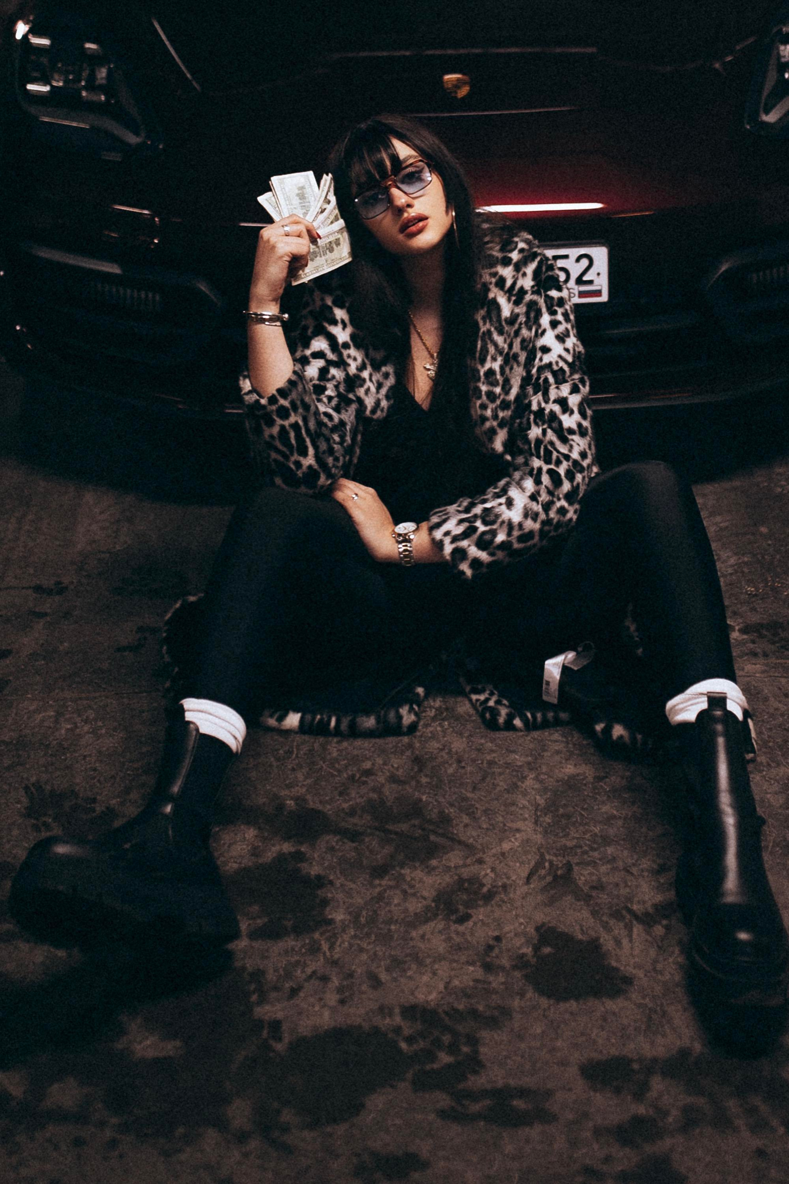 Модель plus size для предметной съемки Елизавета Е. Москва | Sale Easy