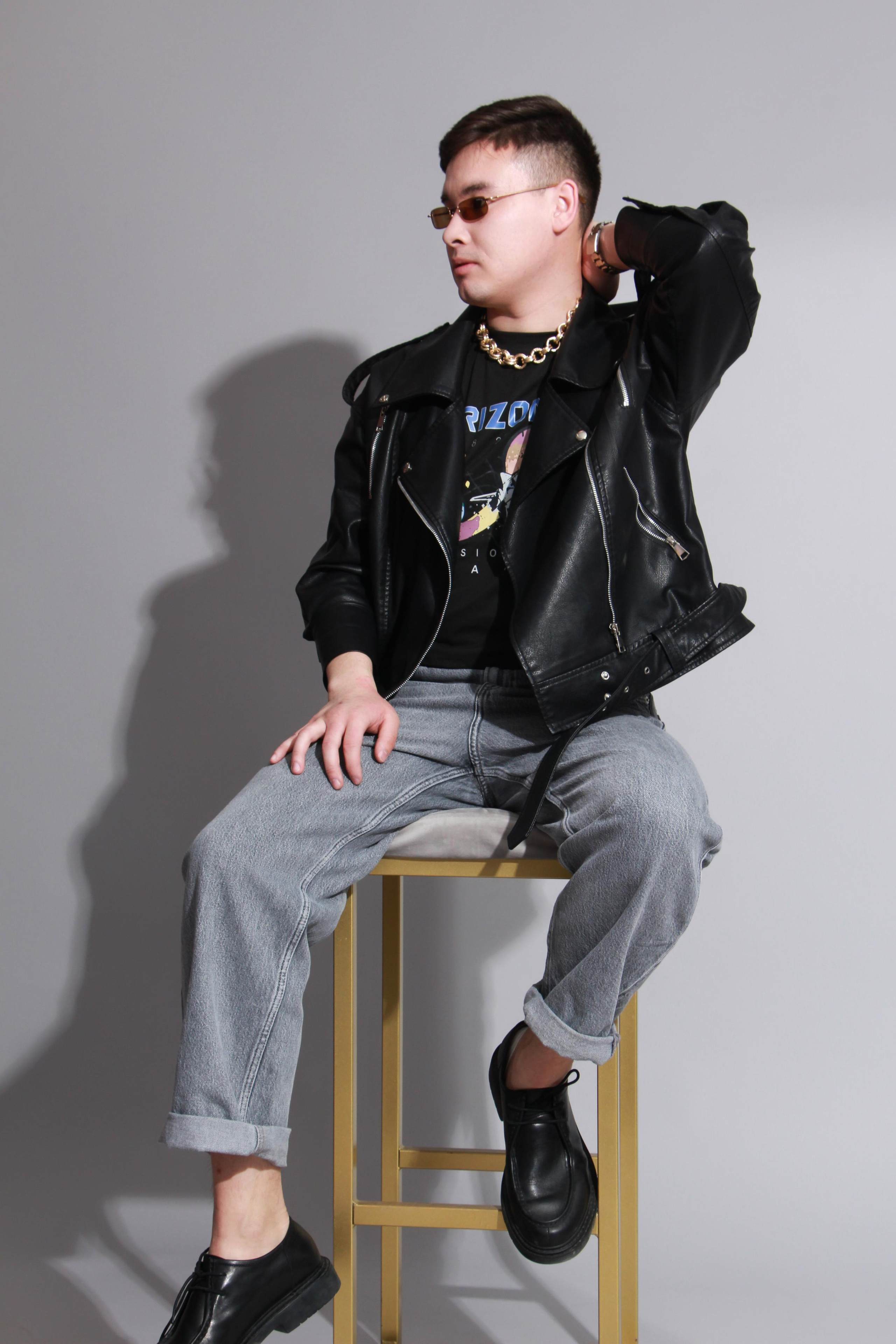 Модель для предметной съемки Данил Б Новосибирск| Sale Easy