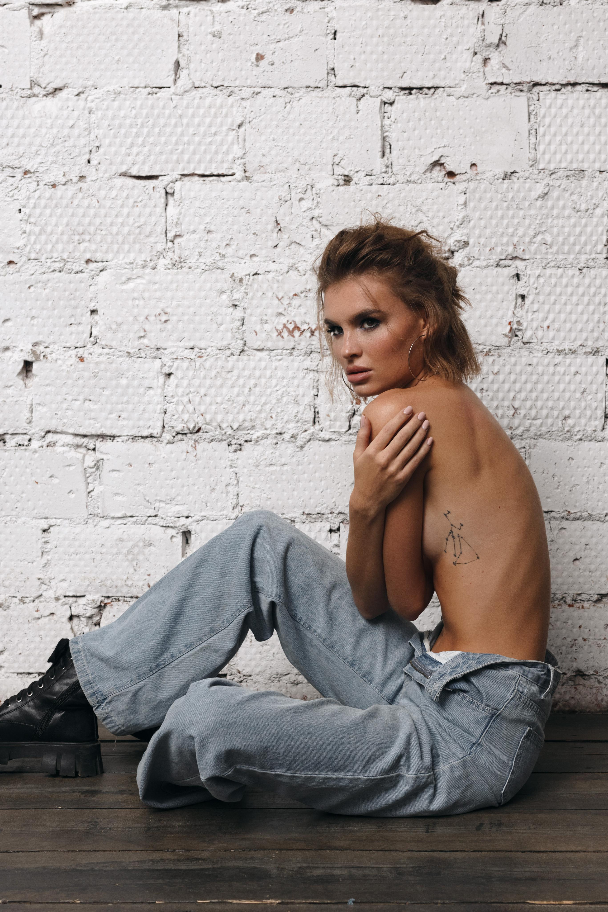 Модель для предметной съемки москвичка Алена В| Sale Easy