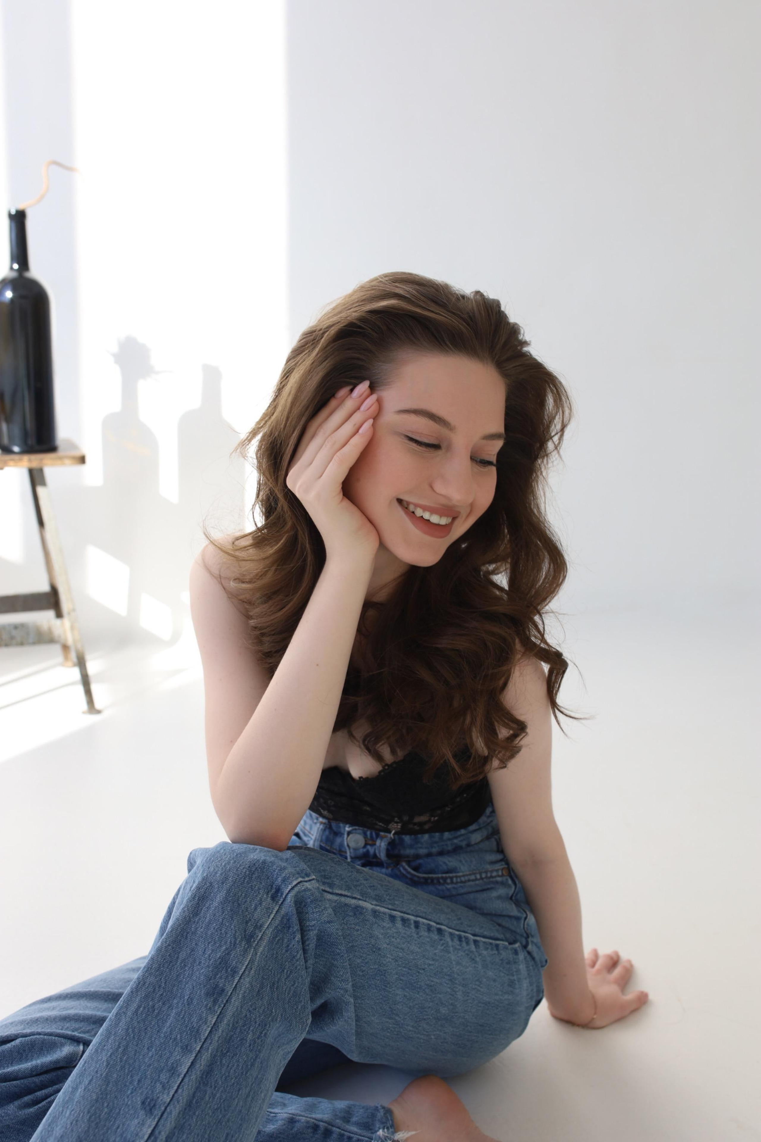 Модель для предметной съемки Варвара Москва| Sale Easy