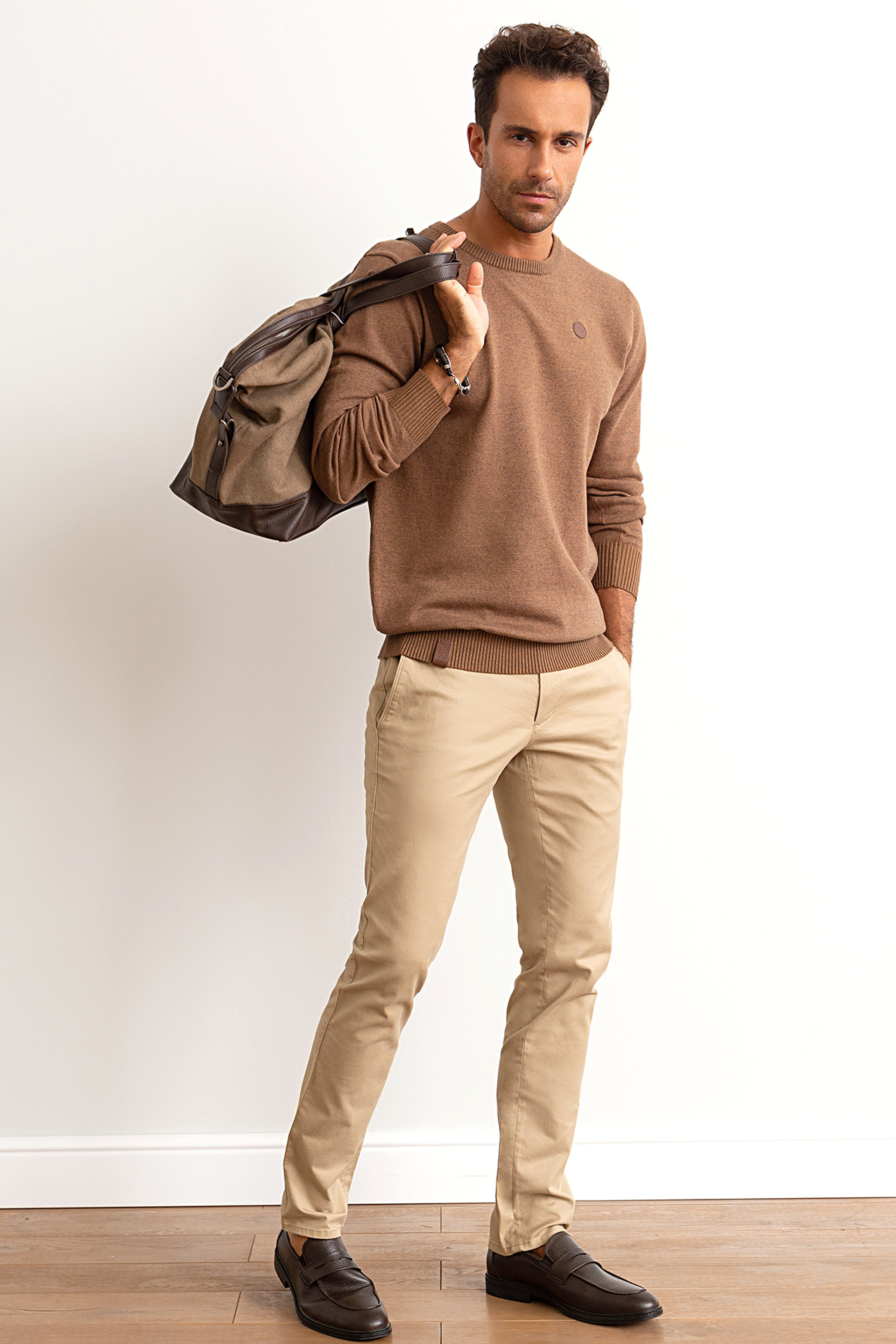 Модель для предметной съемки Илья Ж Москва | Sale Easy