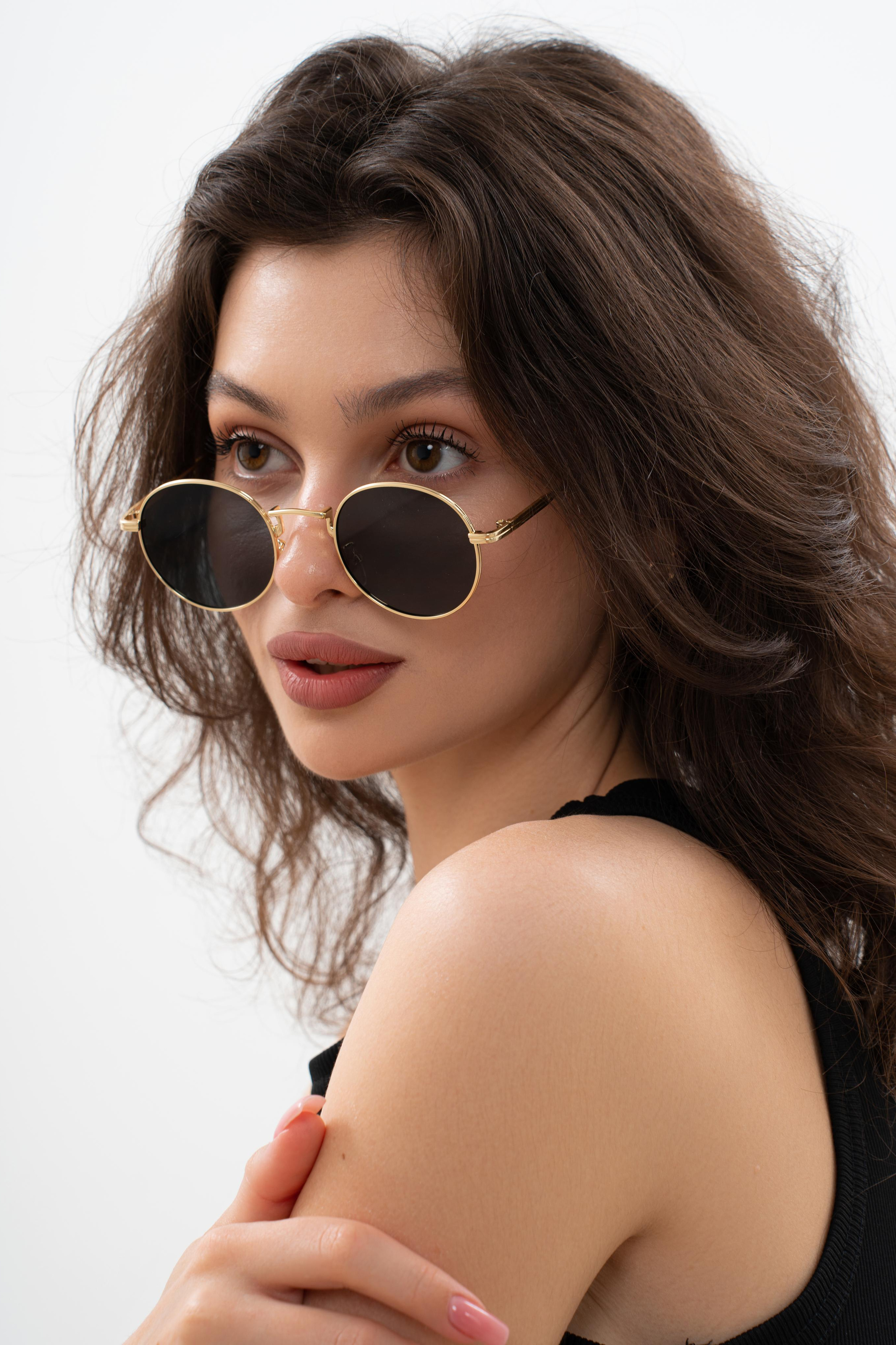 Модель для предметной съемки Станислава Москва| Sale Easy