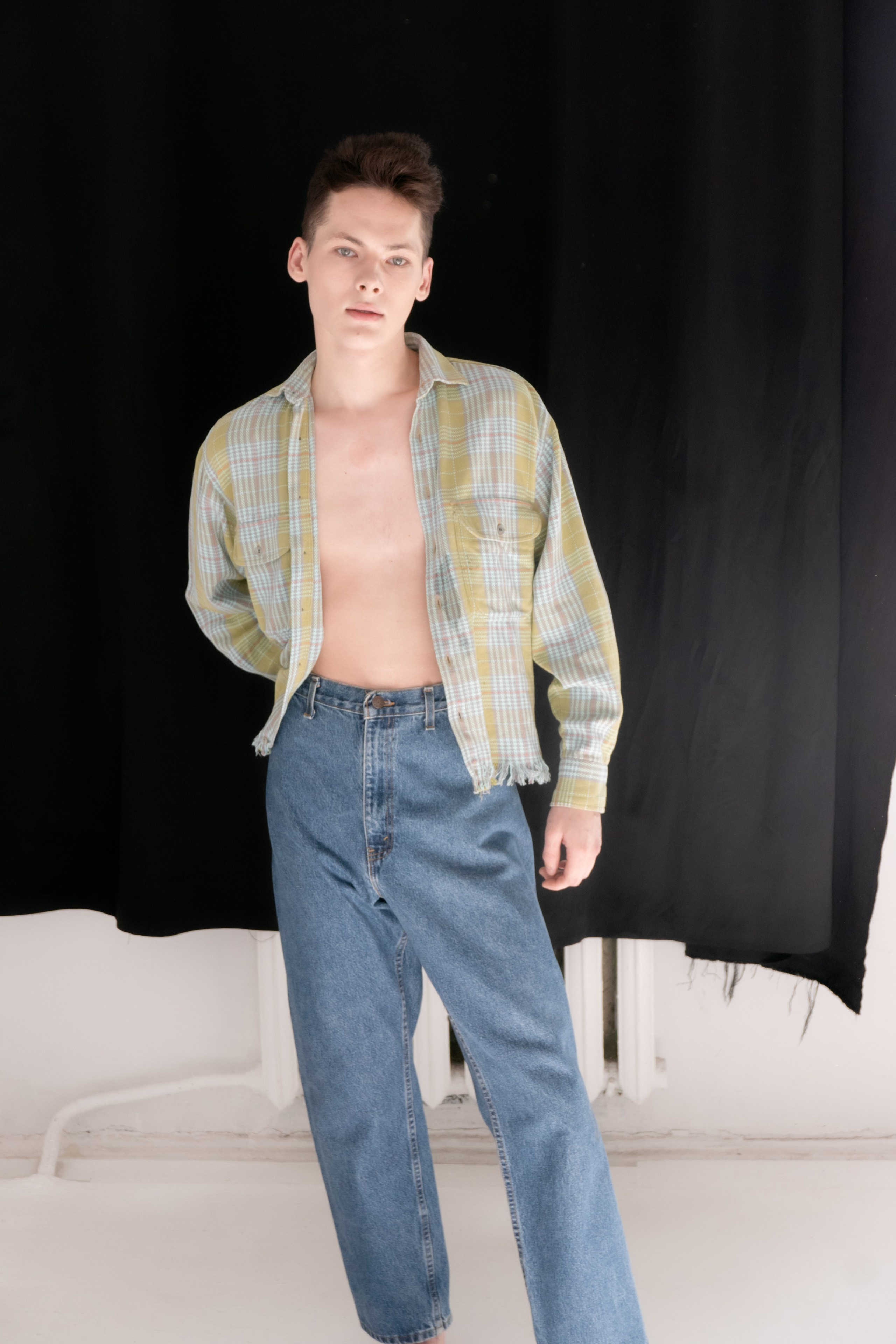 Модель для предметной съемки Андрей id 29 024 С.-Пб| Sale Easy