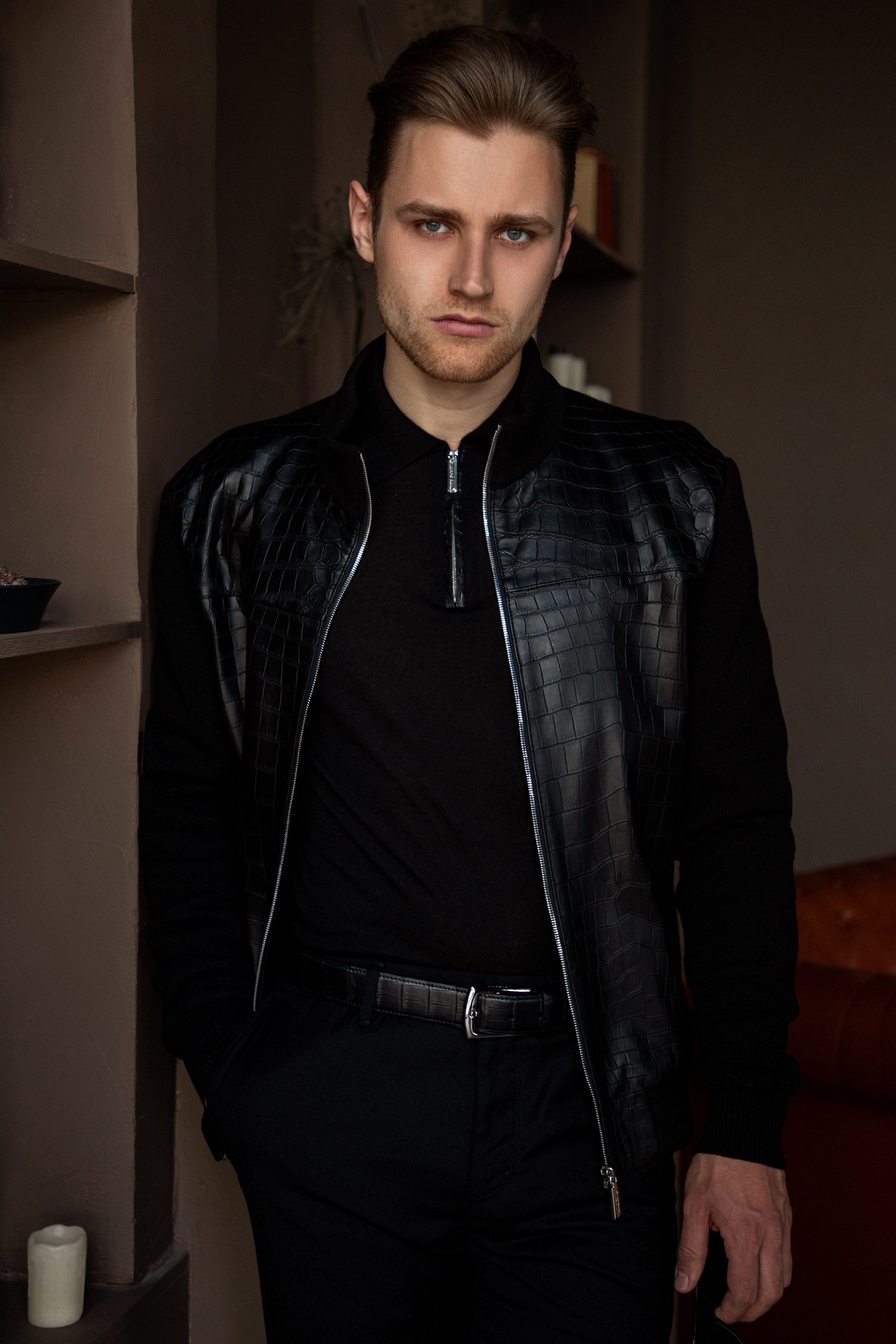 Модель для предметной съемки Игорь А Н.Новгород | Sale Easy