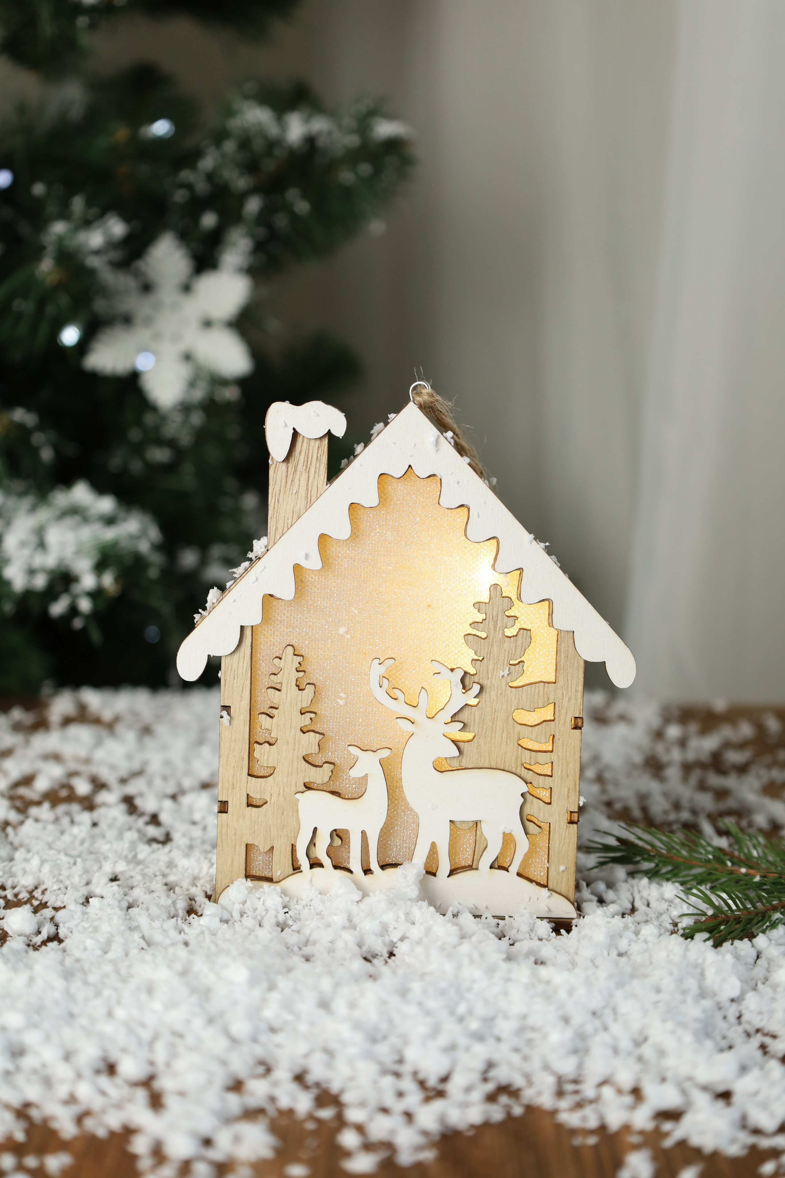 Эстетичная съемка в интерьере для акцента на гармонии товара и окружающей среды