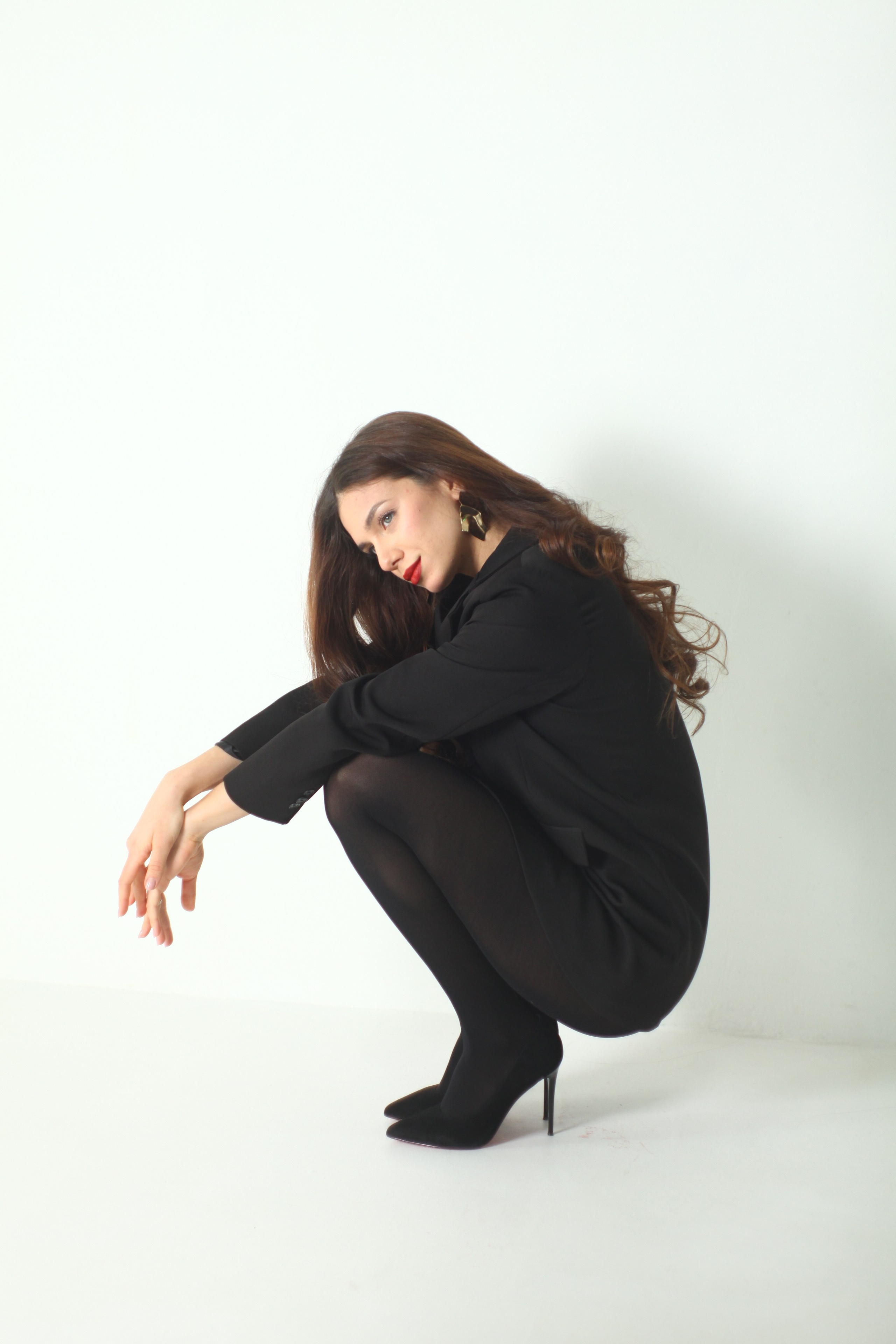 Модель для предметной съемки Альбина С.-Пб| Sale Easy