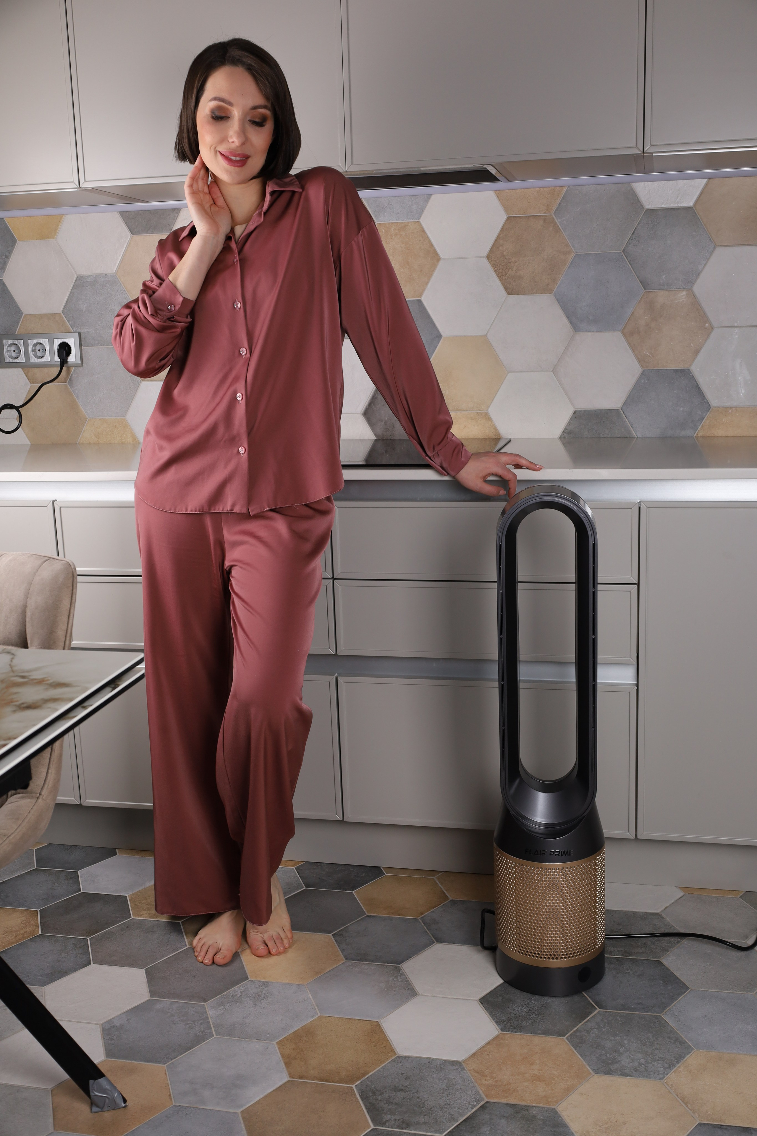 Предметная съемка техники, которая подчеркивает инновационные детали.