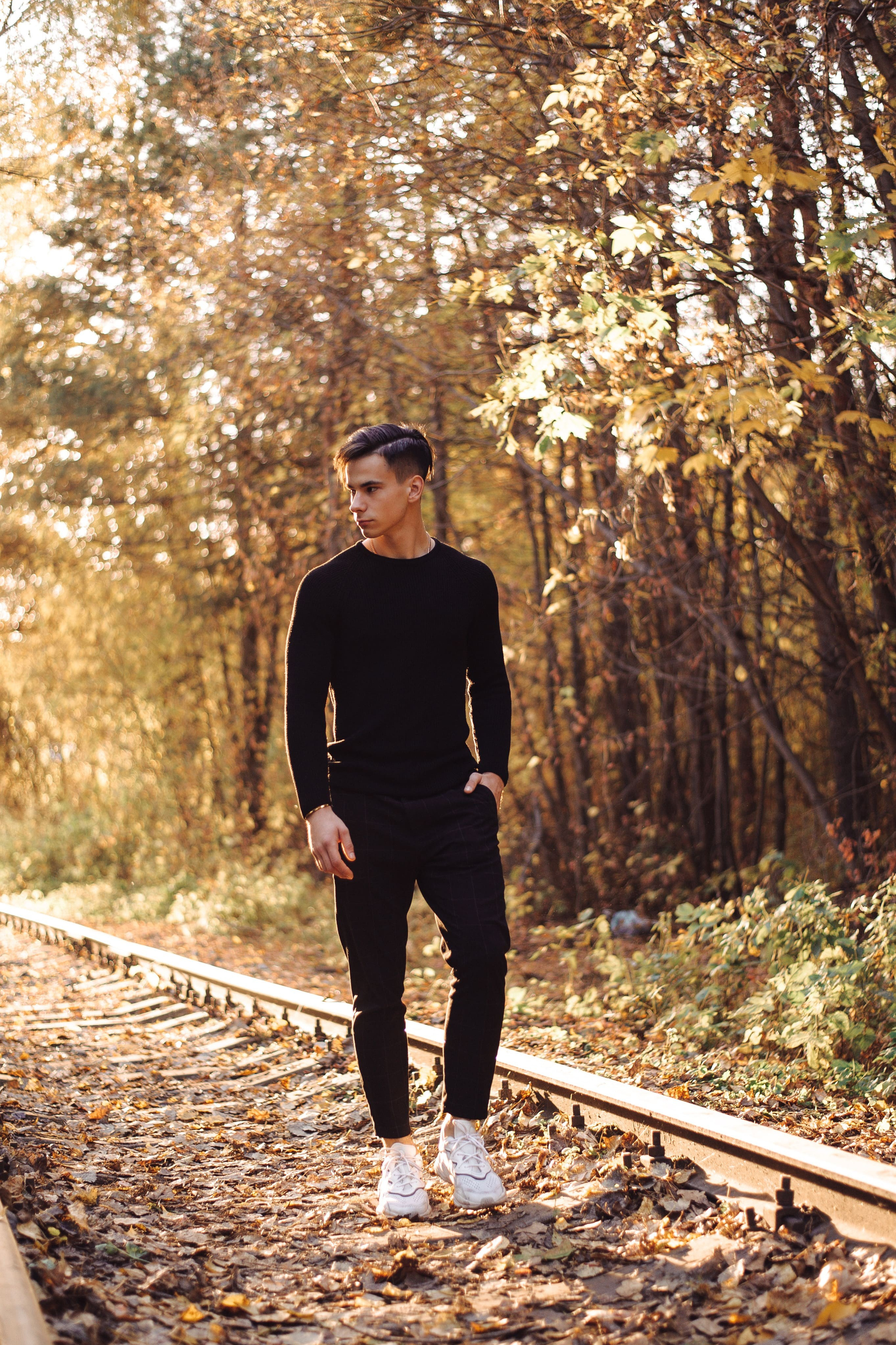 Модель для съемки на маркетплейсы Никита Б Казань| Sale Easy