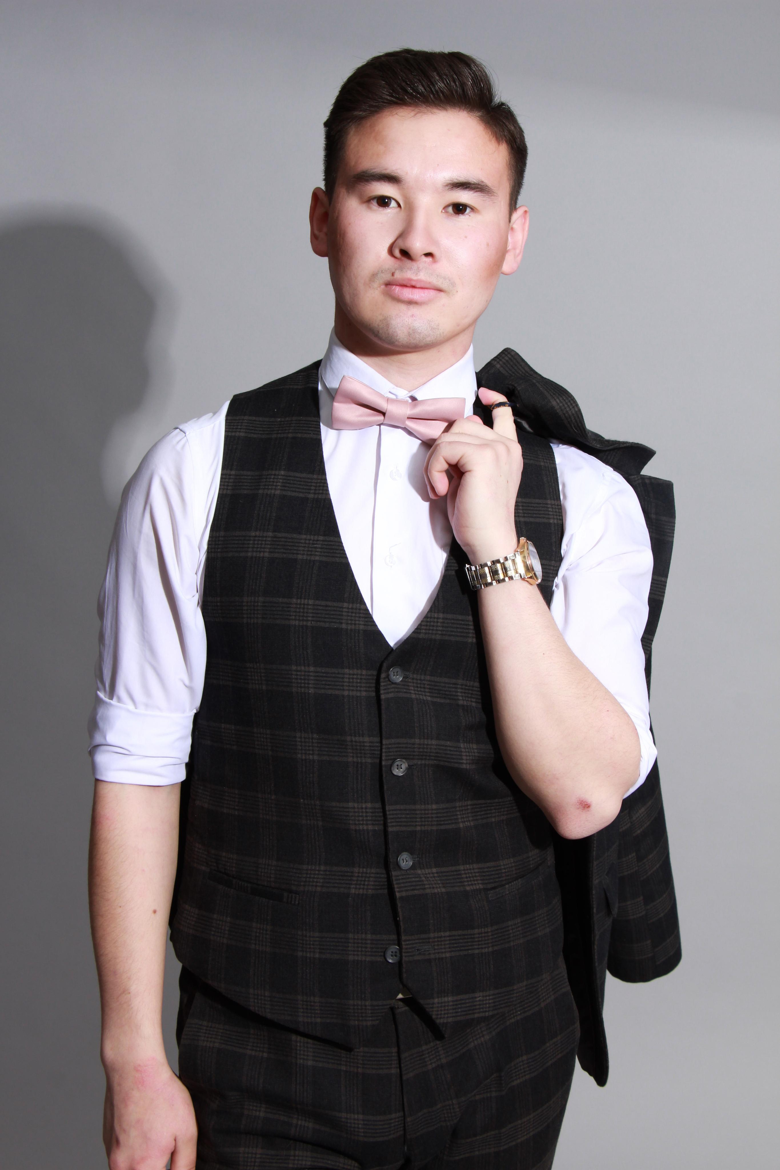 Модель для предметной съемки Данил Б Новосибирск| Sale Easy