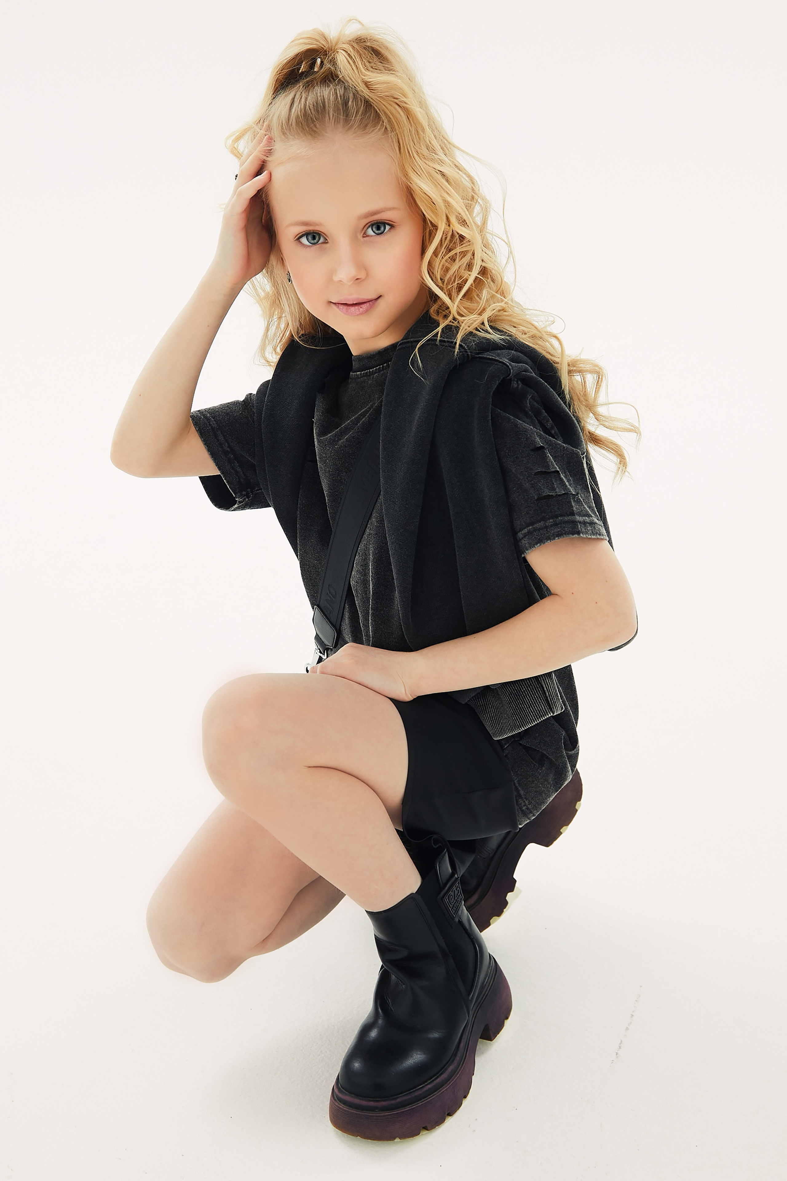 Модель для предметной съемки Арина Д. Н.Н.| Sale Easy