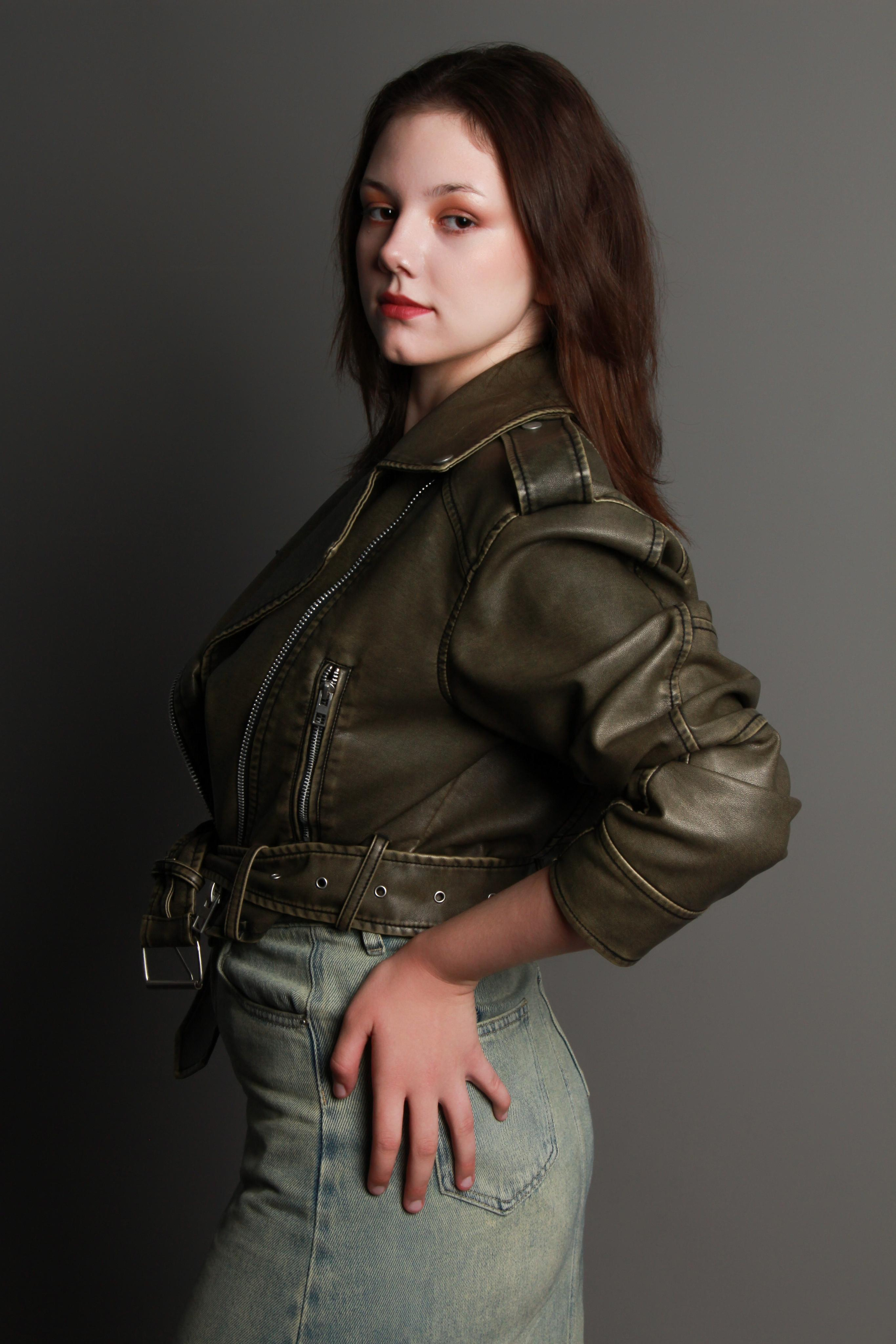 Модель для предметной съемки Виктория З Новосибирск| Sale Easy