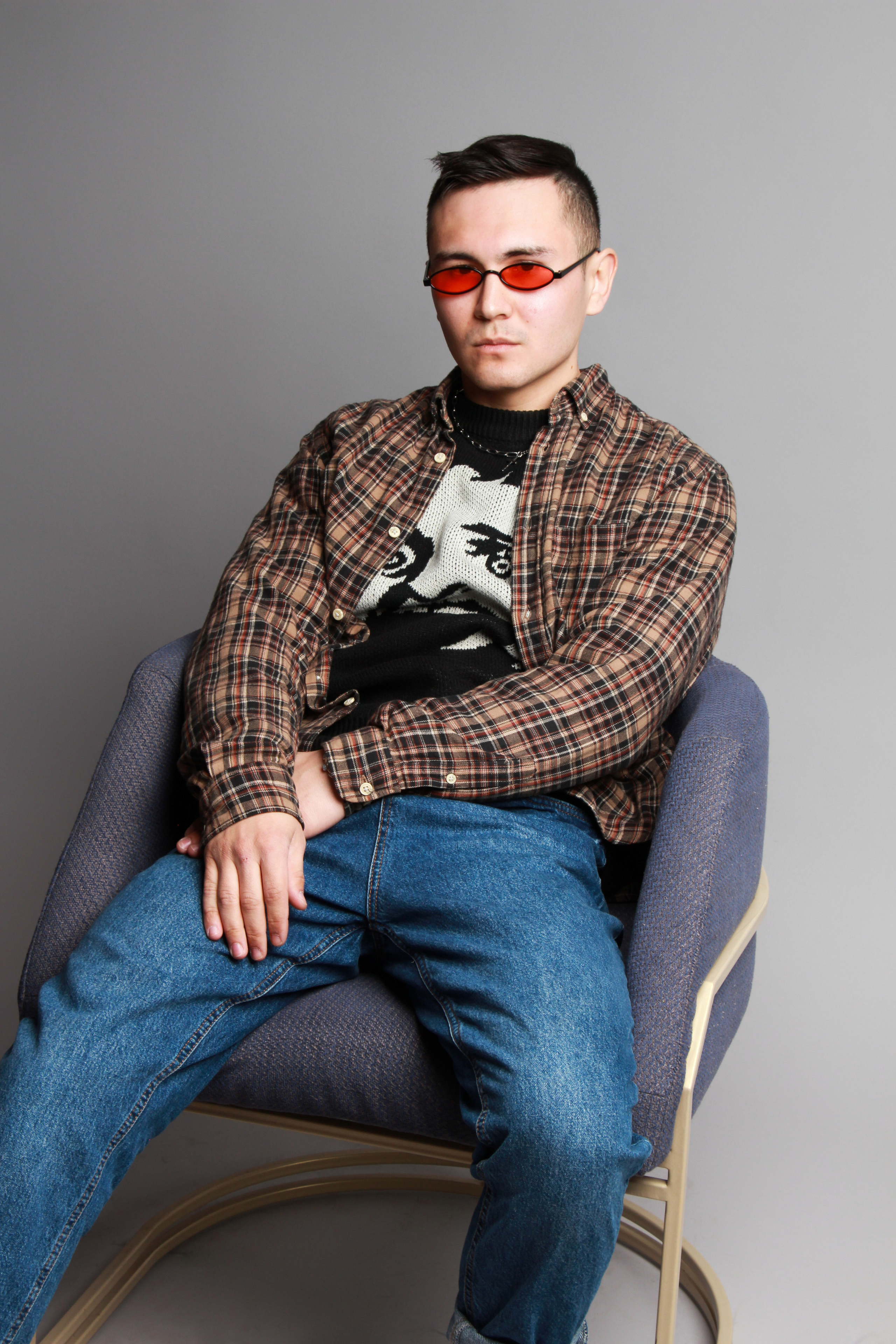 Модель для предметной съемки Айдар Новосибирск| Sale Easy