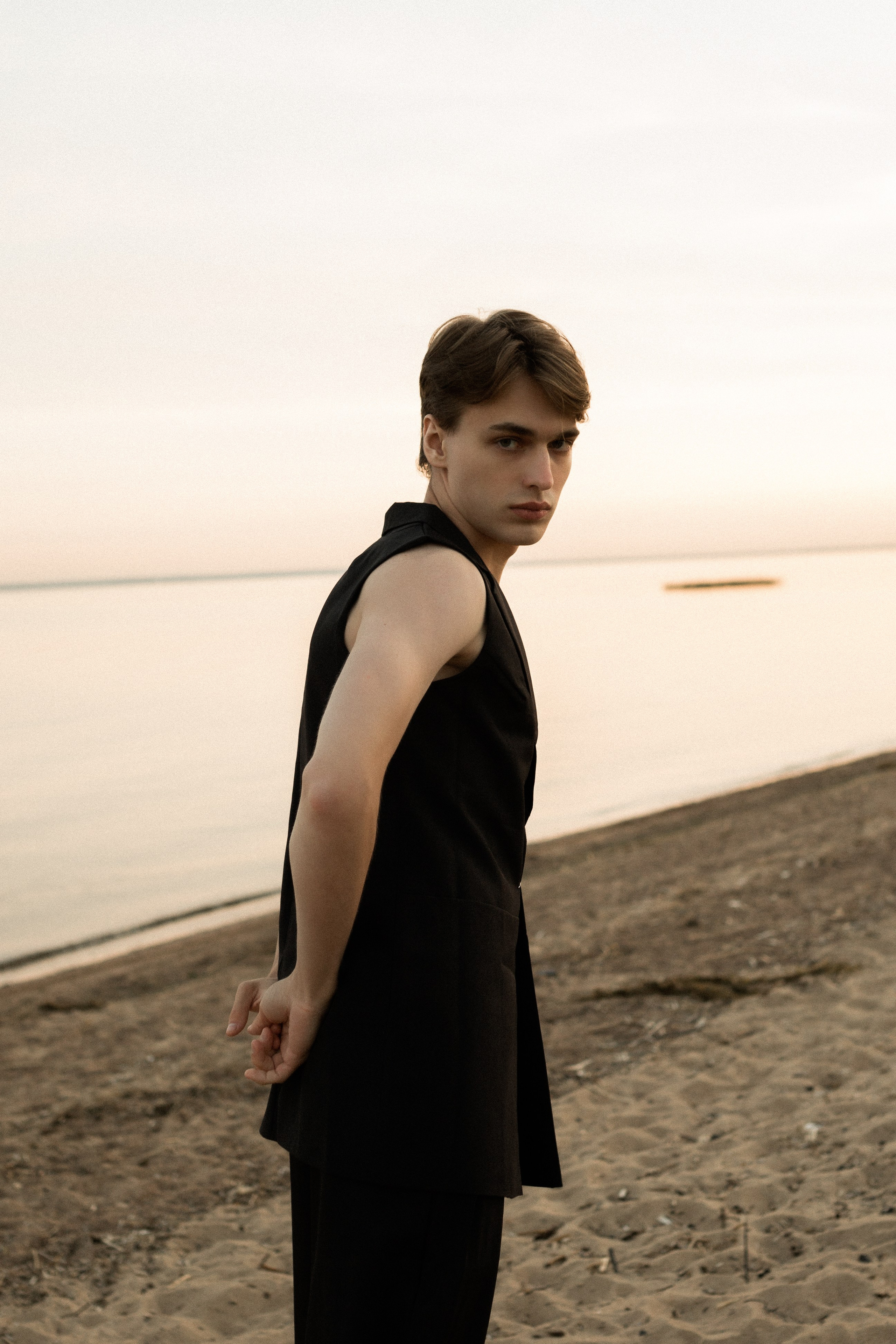 Модель для предметной съемки Роман id 29 030 С.-Пб| Sale Easy