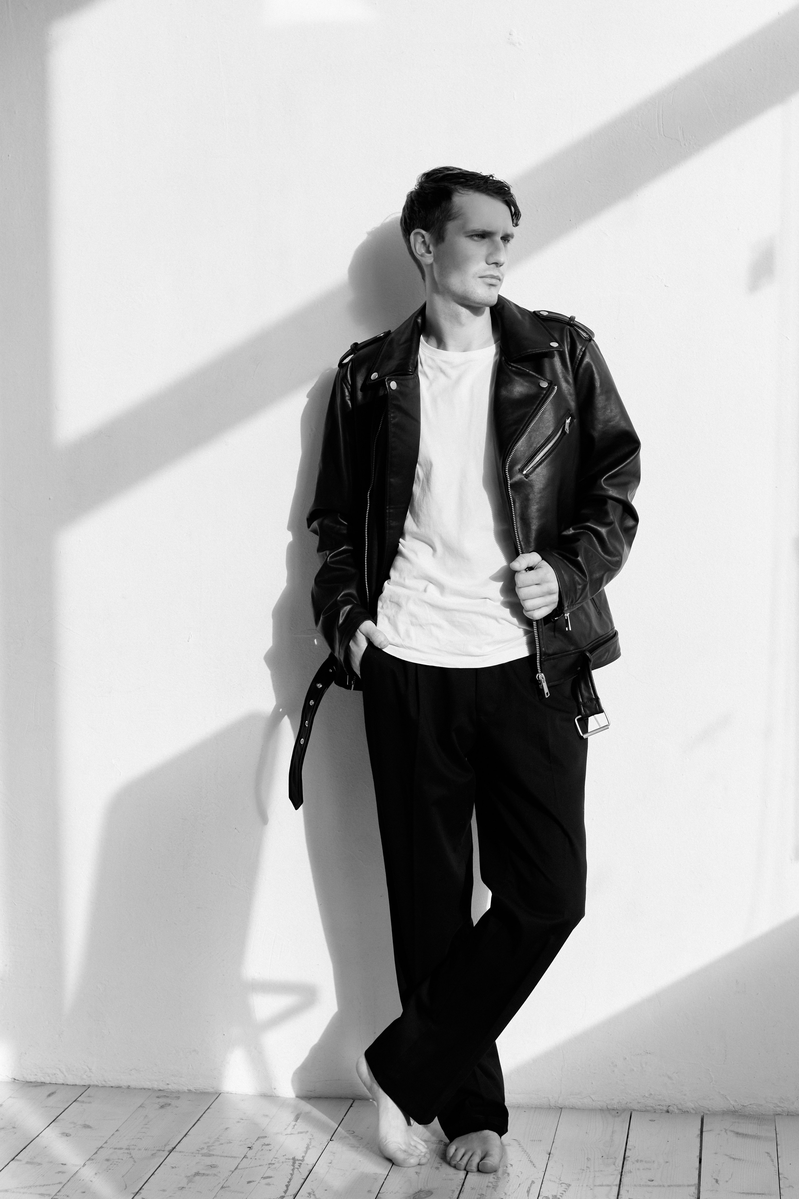 Модель для предметной съемки Евгений id 29 027 С.-Пб| Sale Easy