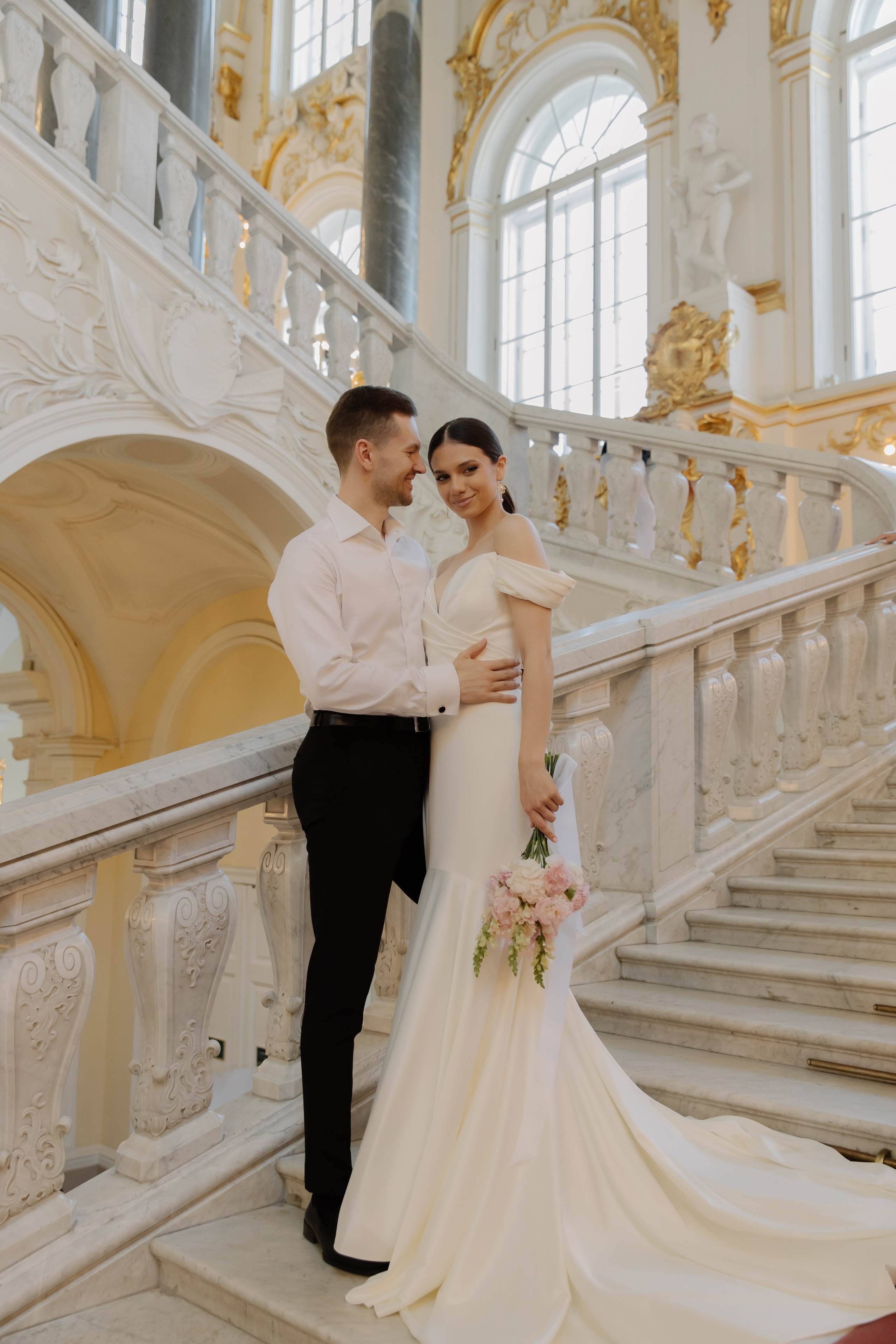 Модель для предметной съемки Альбина С.-Пб| Sale Easy