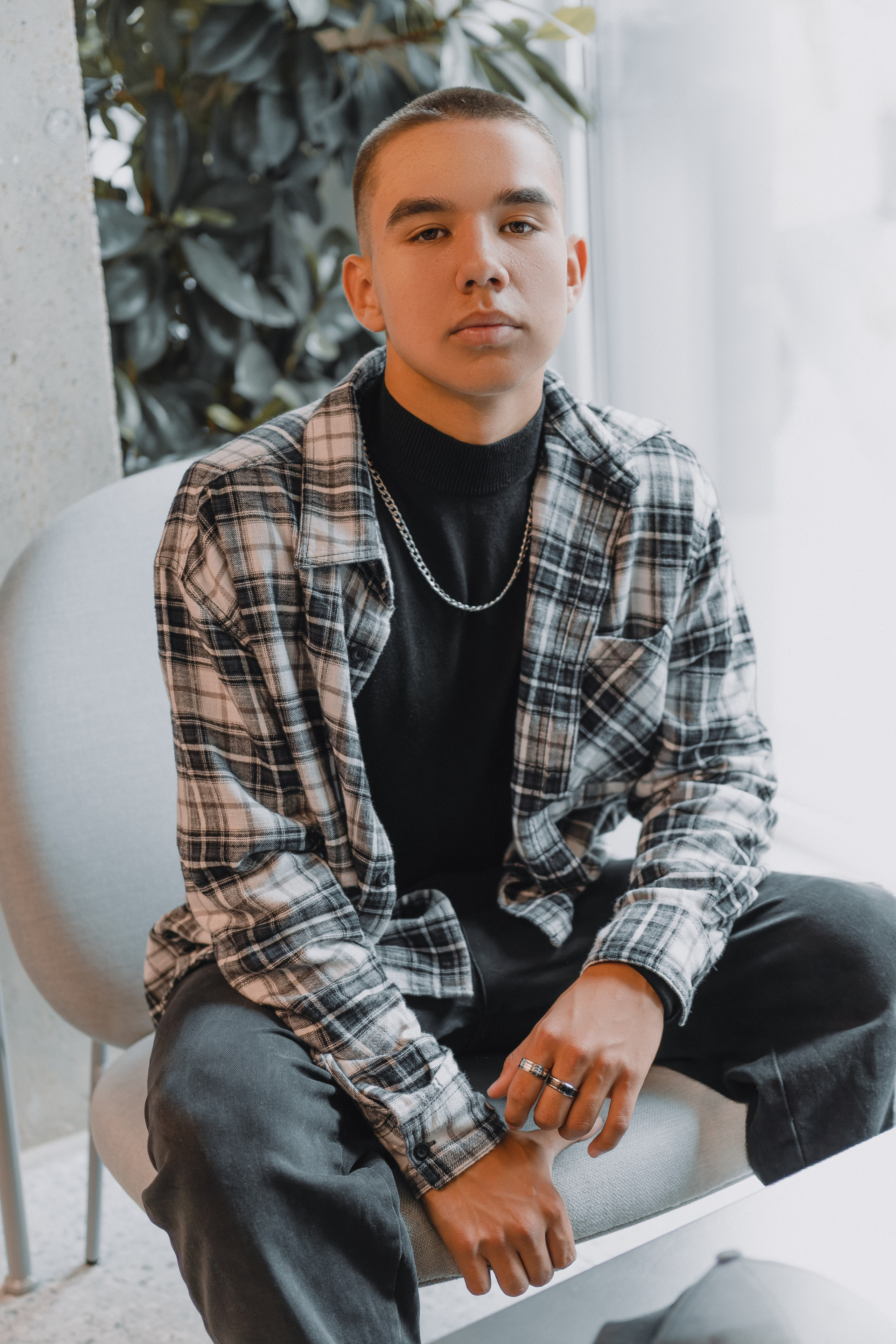 Модель для предметной съемки Булат Казань| Sale Easy