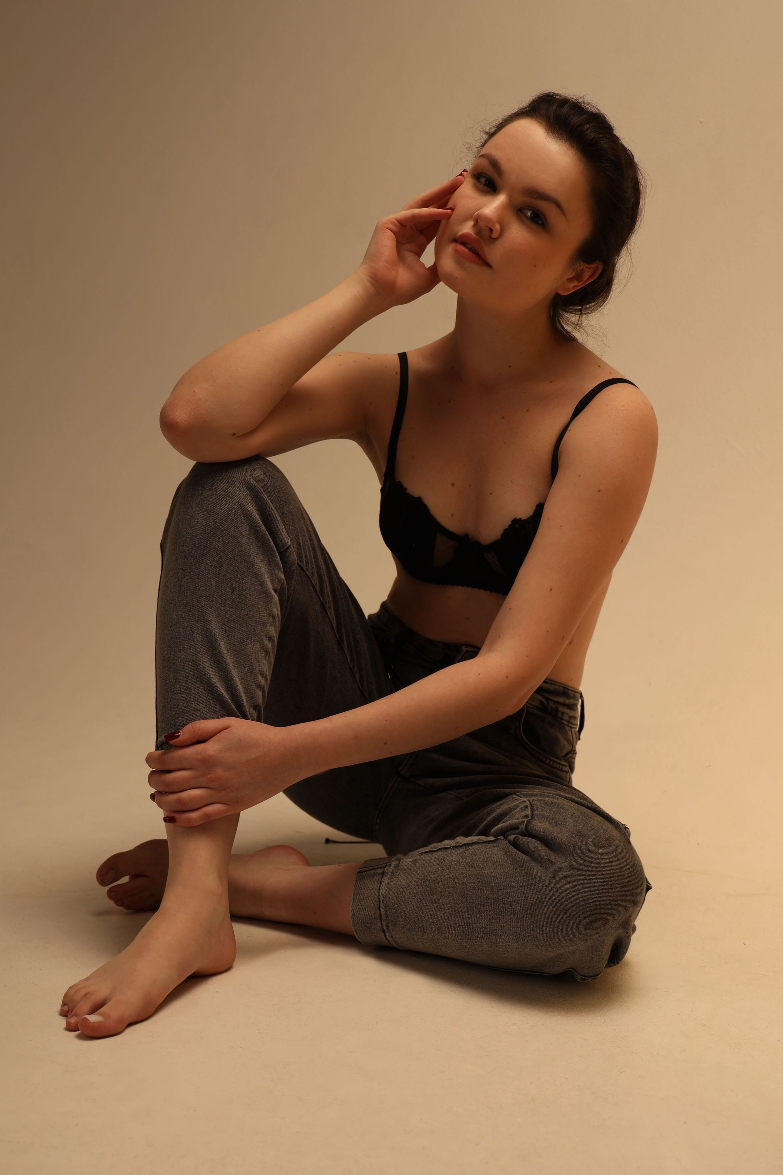 Модель для предметной съемки Диана А. Н.Н.| Sale Easy