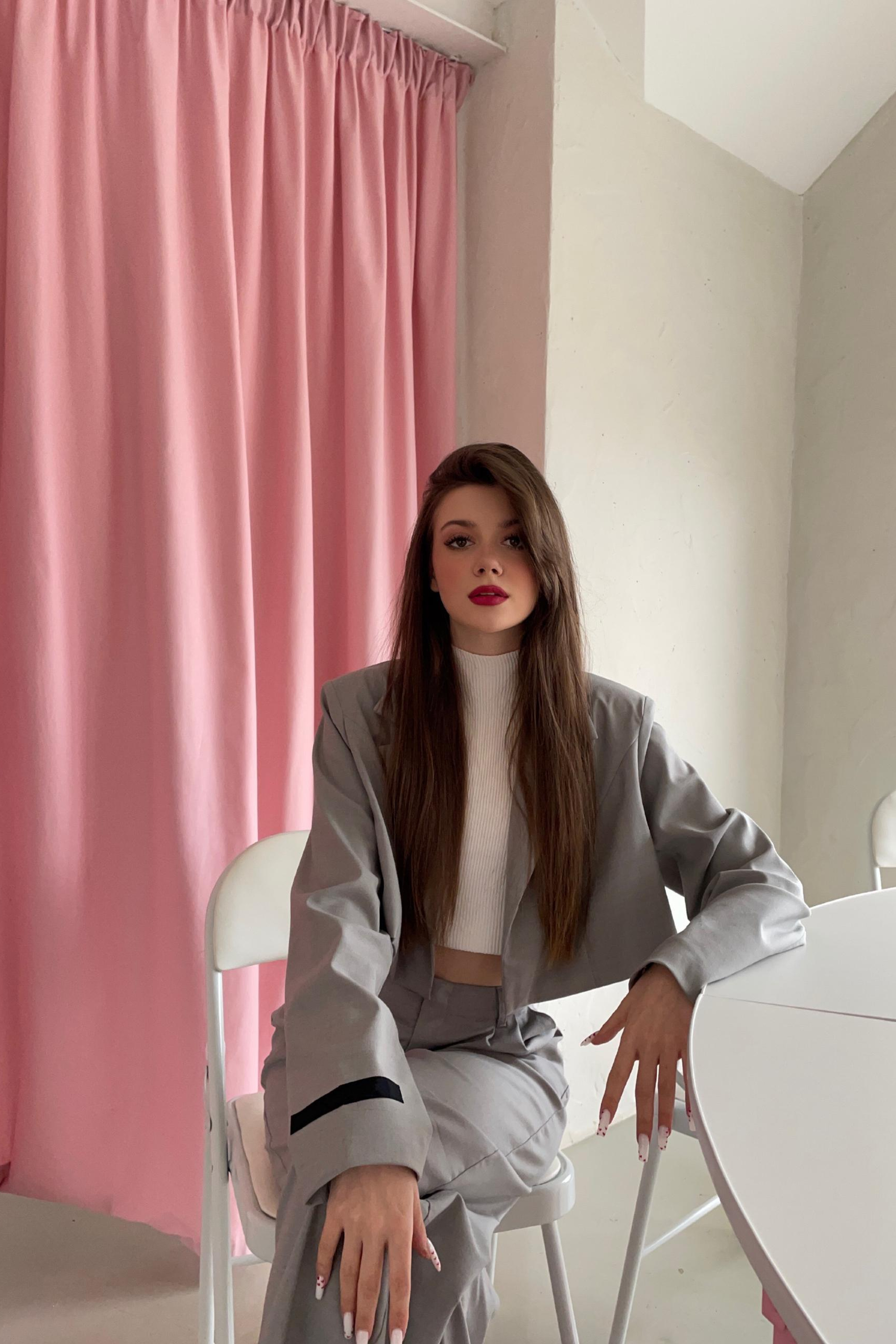 Модель для предметной съемки Кристина К. С-Петербург | Sale Easy